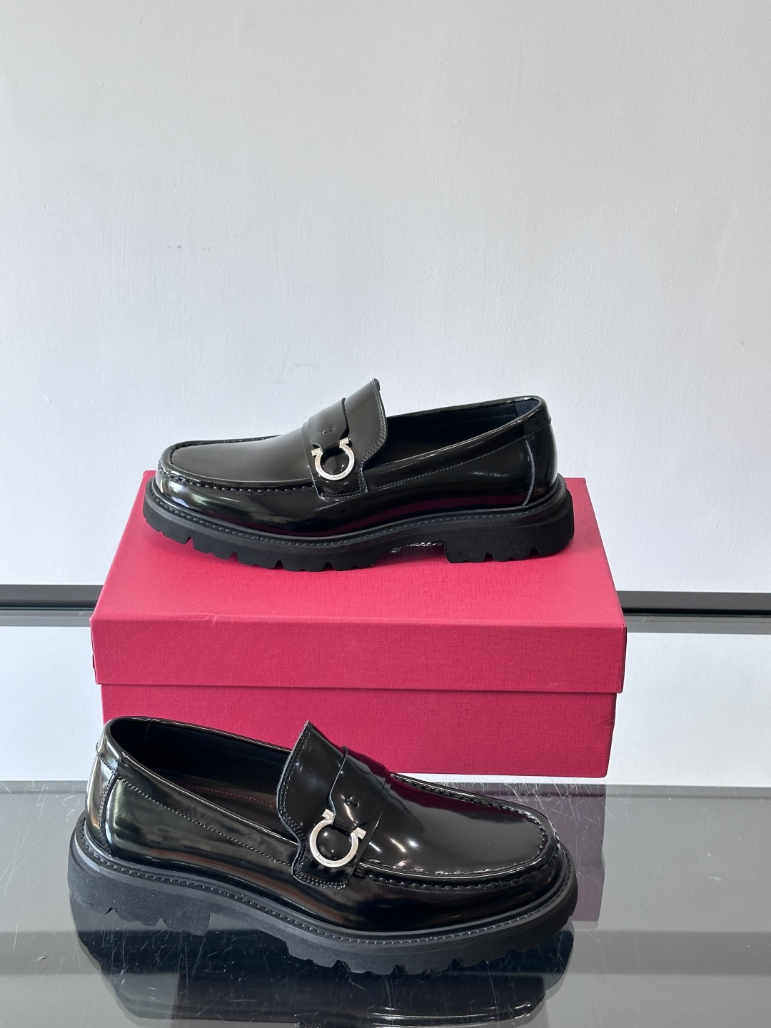 F🆕高端男士正装鞋休闲皮鞋，绅士臻享 型男必备 头层牛皮鞋面 皮质质感一览无余 小牛皮透气内里，橡胶防滑