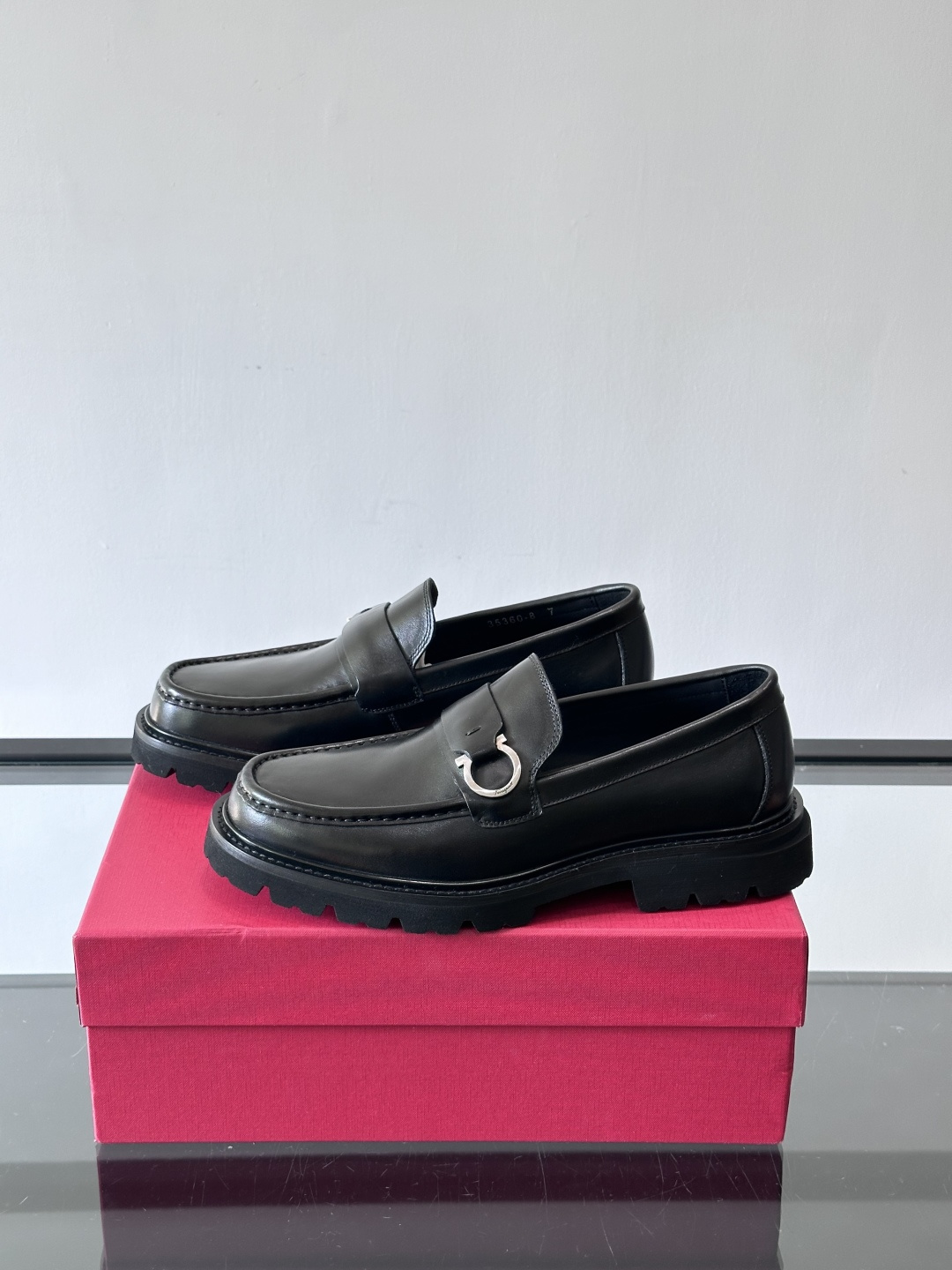 F🆕高端男士正装鞋休闲皮鞋，绅士臻享 型男必备 头层牛皮鞋面 皮质质感一览无余 小牛皮透气内里，橡胶防滑