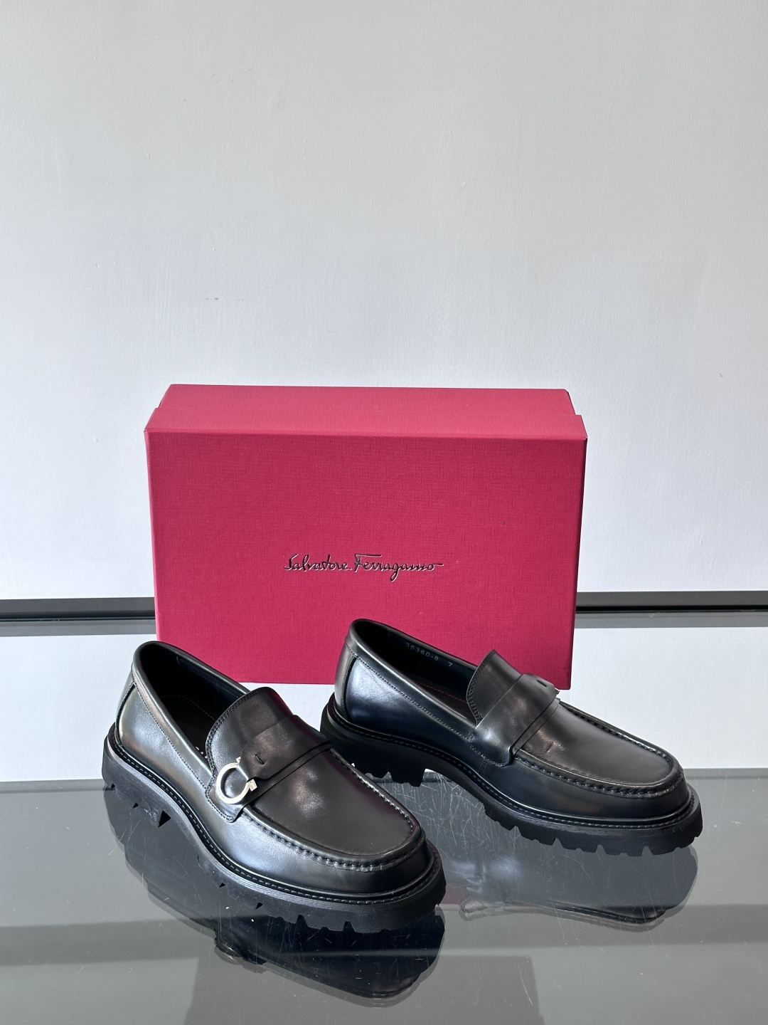 F🆕高端男士正装鞋休闲皮鞋，绅士臻享 型男必备 头层牛皮鞋面 皮质质感一览无余 小牛皮透气内里，橡胶防滑