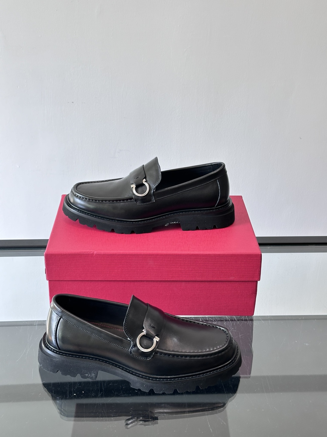 F🆕高端男士正装鞋休闲皮鞋，绅士臻享 型男必备 头层牛皮鞋面 皮质质感一览无余 小牛皮透气内里，橡胶防滑