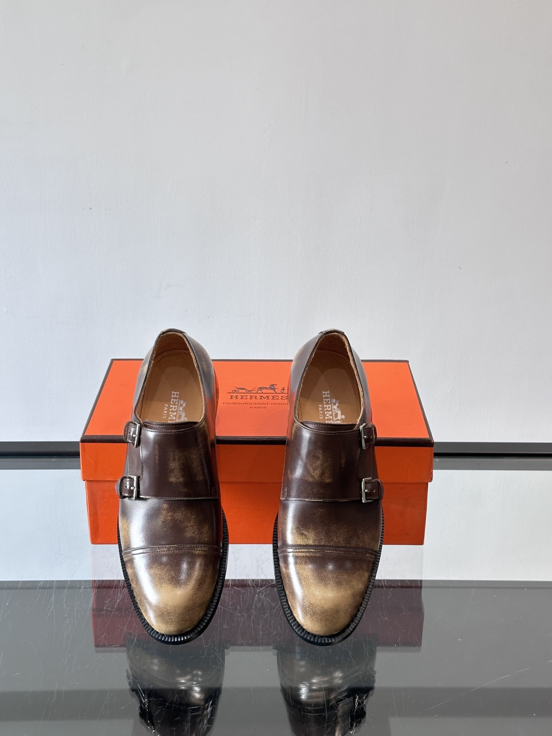 H爱马仕双扣孟克鞋，头层牛皮+金属扣带，质感细腻又耐用！圆头设计+经典缝线，低调优雅，商务休闲都能轻松驾