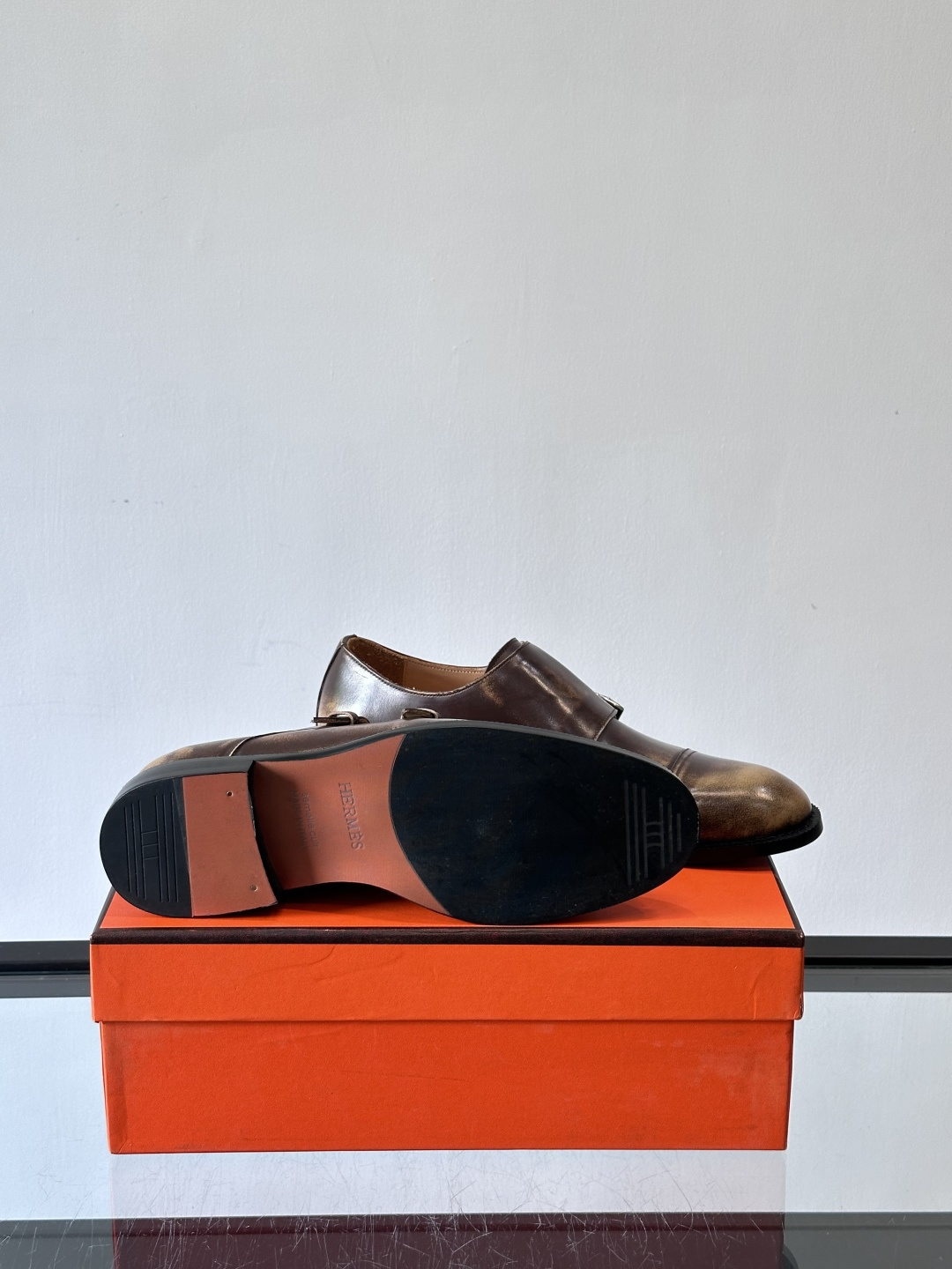 H爱马仕双扣孟克鞋，头层牛皮+金属扣带，质感细腻又耐用！圆头设计+经典缝线，低调优雅，商务休闲都能轻松驾