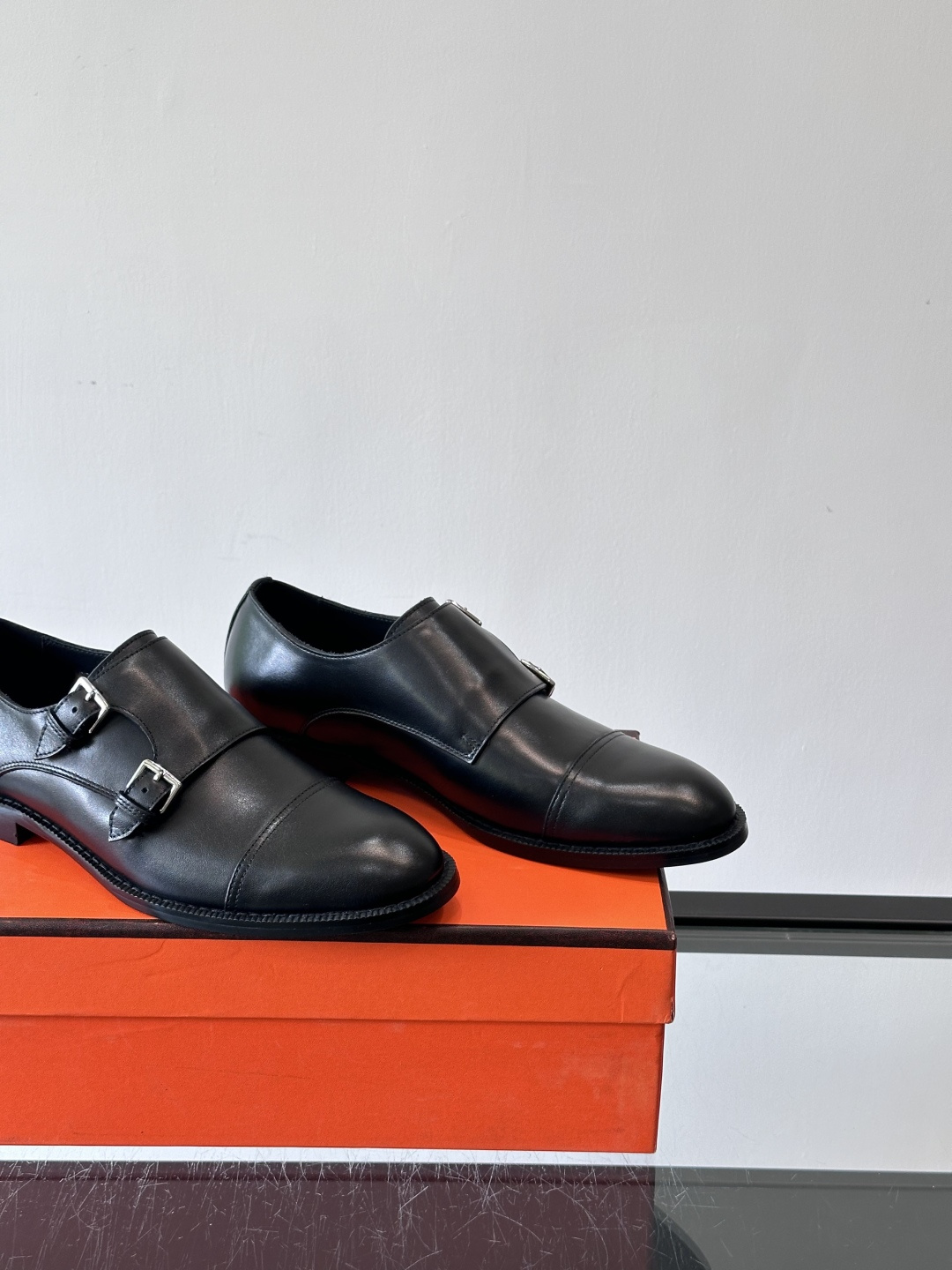 H爱马仕双扣孟克鞋，头层牛皮+金属扣带，质感细腻又耐用！圆头设计+经典缝线，低调优雅，商务休闲都能轻松驾