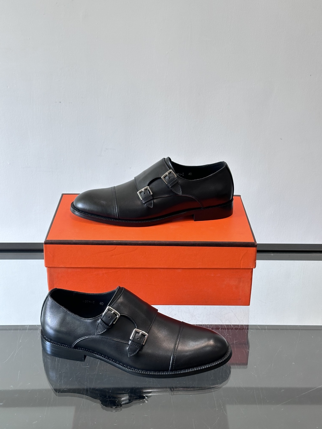 H爱马仕双扣孟克鞋，头层牛皮+金属扣带，质感细腻又耐用！圆头设计+经典缝线，低调优雅，商务休闲都能轻松驾