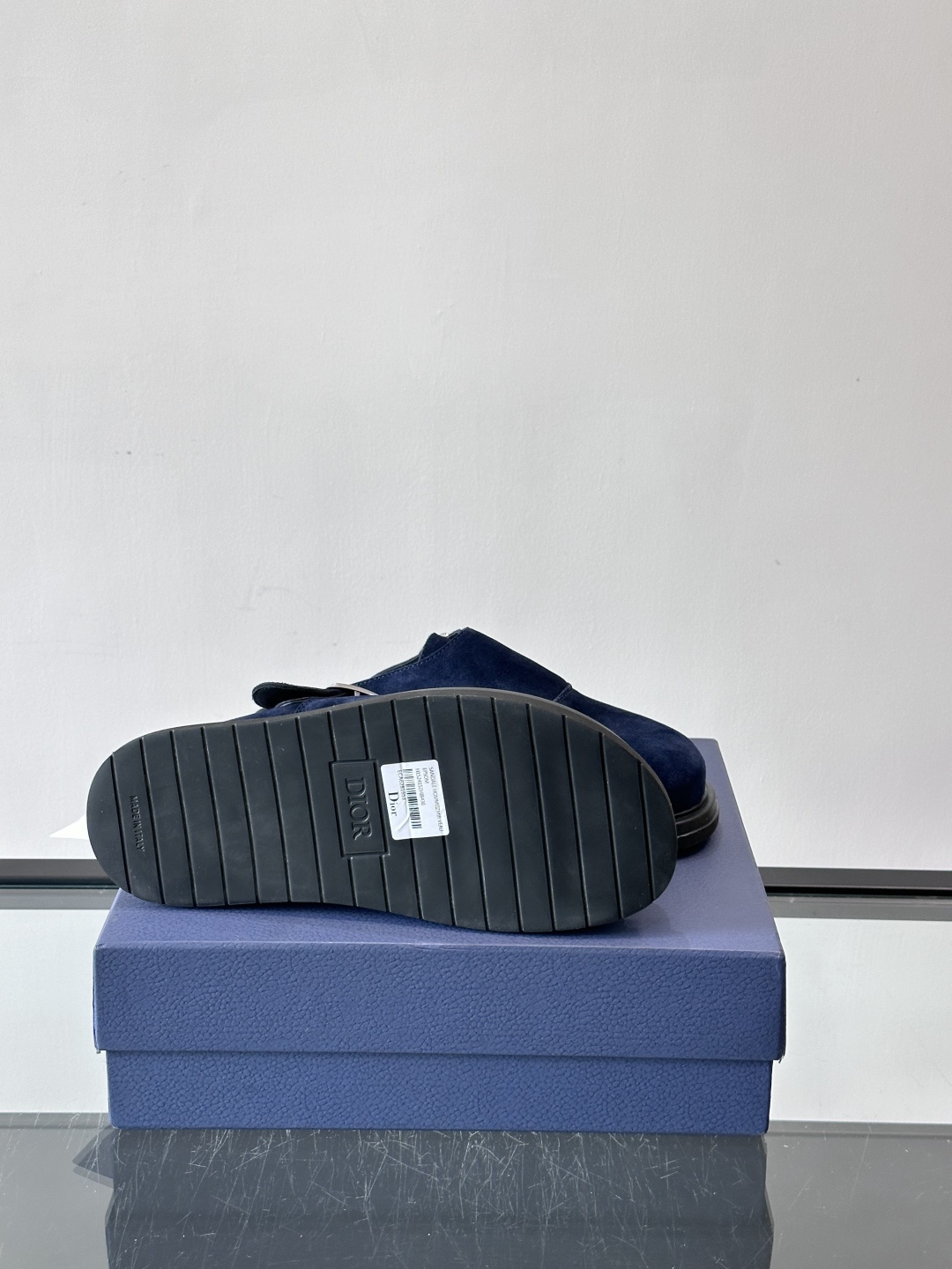 Dior这款Oblique印花包头穆勒鞋，经典老花图案+黑色EVA鞋底，低调又高级！包头设计+金属搭扣，