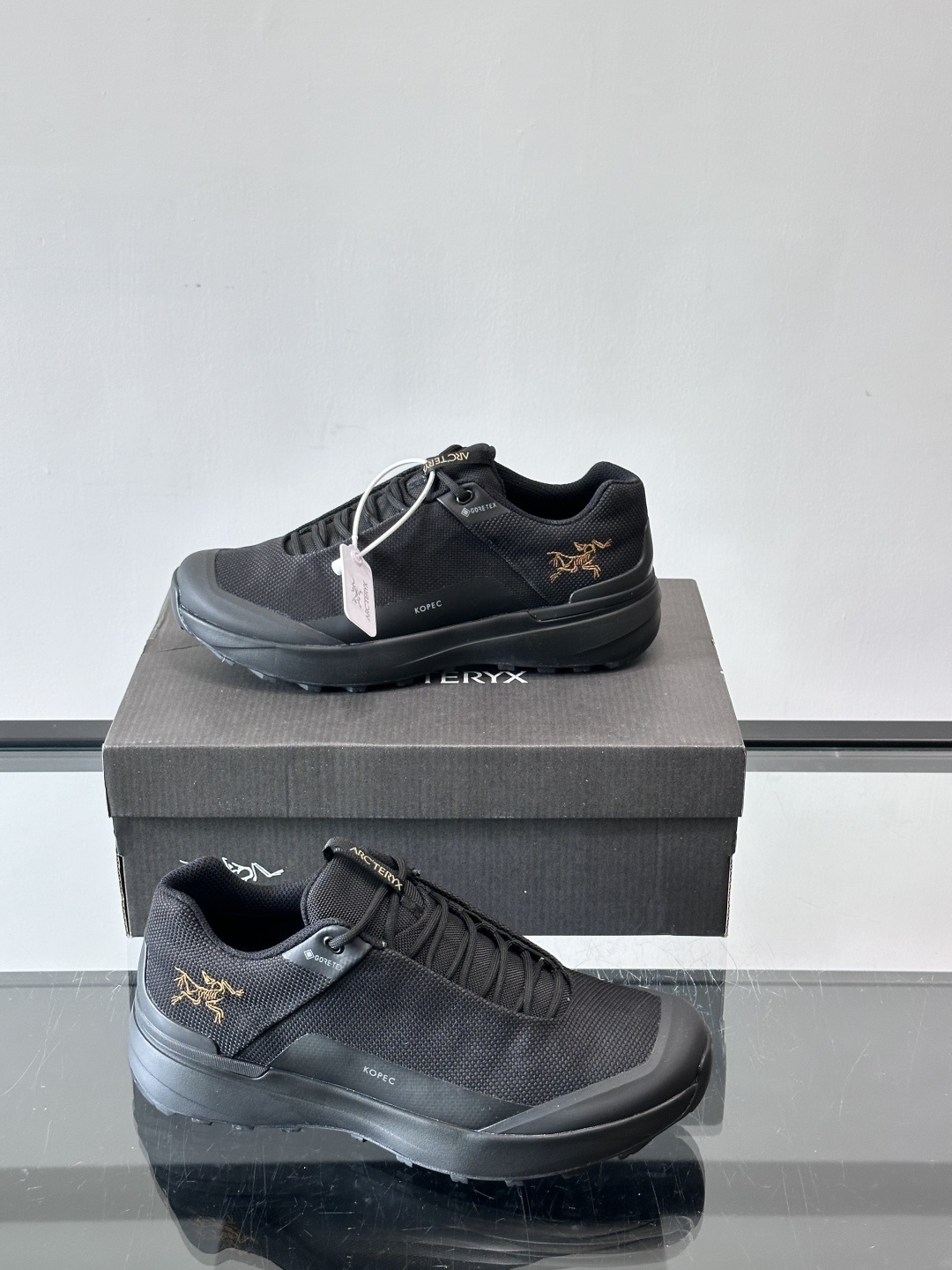 ARC’TERYX KoPec GTX黑金徒步鞋，GORE-TEX防水透气，户外徒步&日常穿搭都OK！鞋