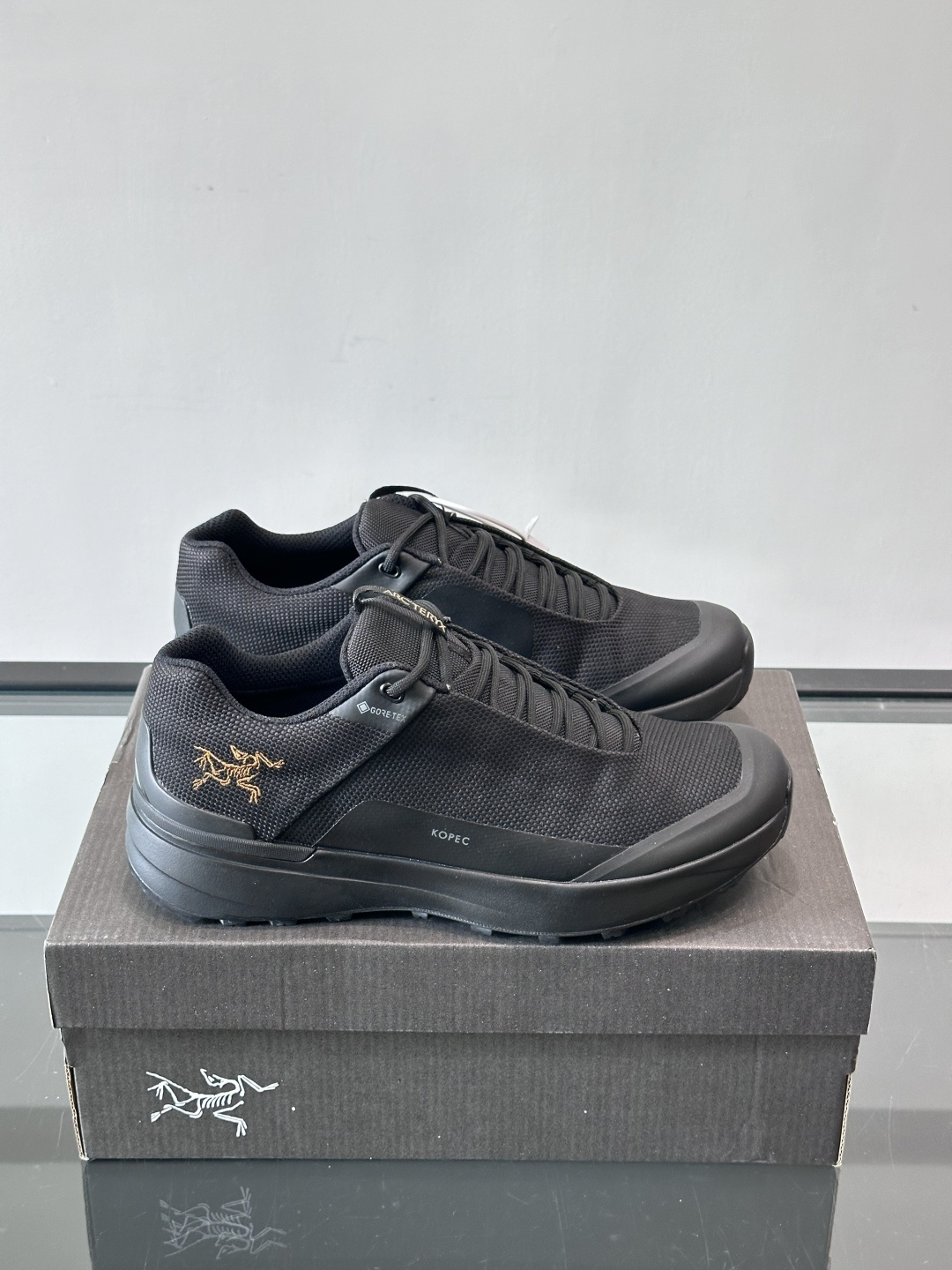 ARC’TERYX KoPec GTX黑金徒步鞋，GORE-TEX防水透气，户外徒步&日常穿搭都OK！鞋