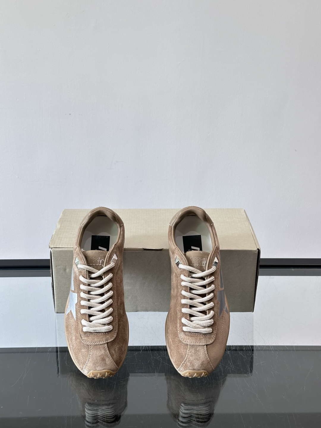 Golden Goose Marathon SPeed系列棕l小脏鞋，经典复古德训鞋灵感，绒面皮革+做旧