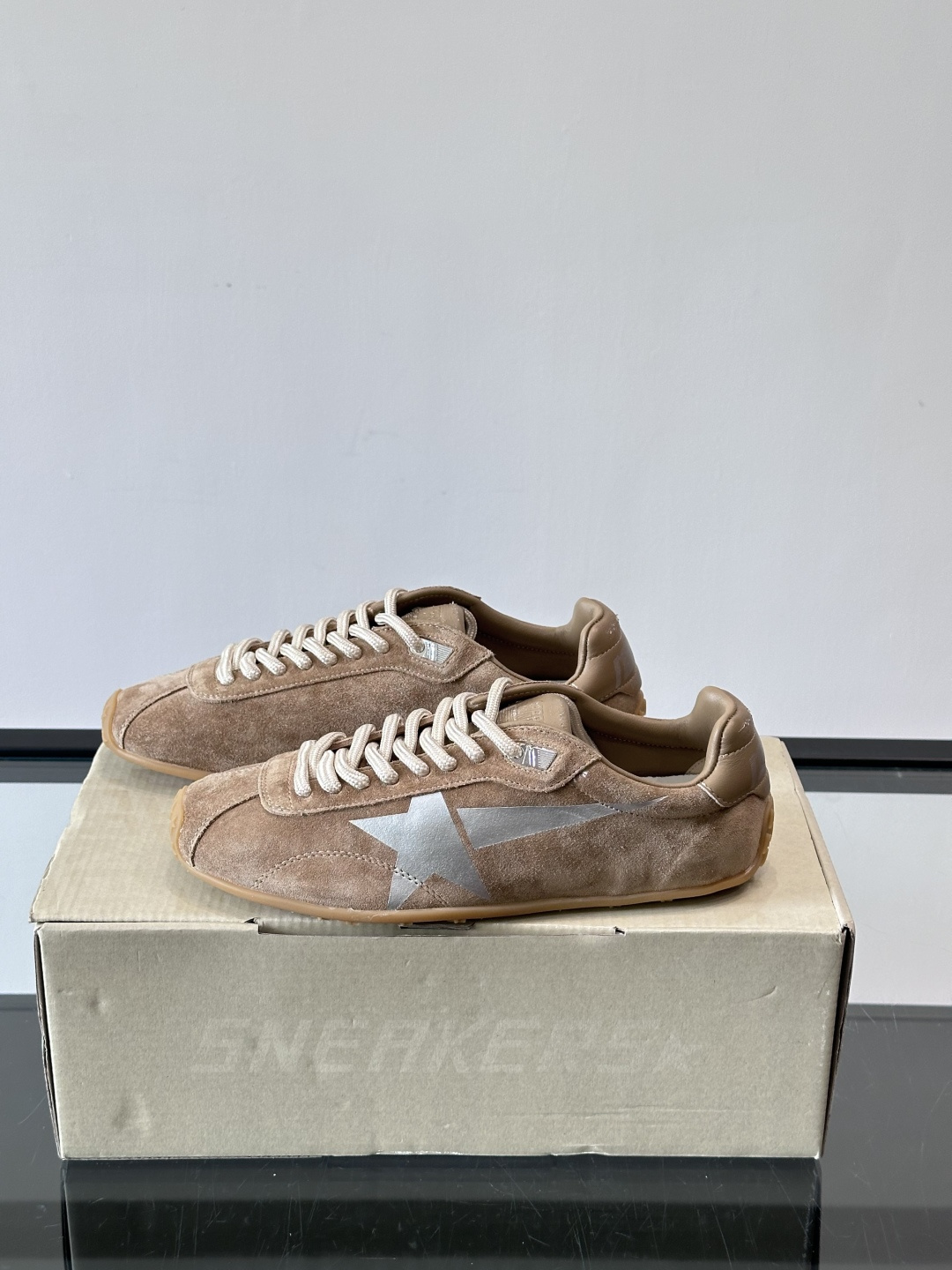 Golden Goose Marathon SPeed系列棕l小脏鞋，经典复古德训鞋灵感，绒面皮革+做旧