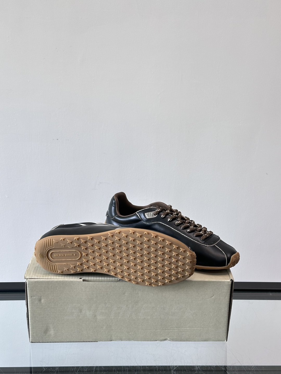 Golden Goose Marathon SPeed系列棕l小脏鞋，经典复古德训鞋灵感，绒面皮革+做旧