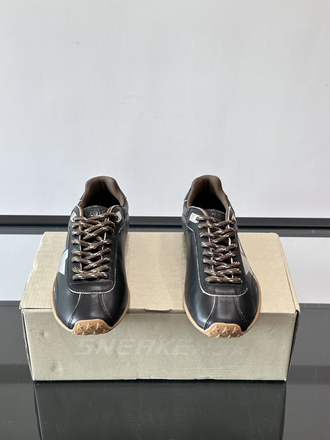 Golden Goose Marathon SPeed系列棕l小脏鞋，经典复古德训鞋灵感，绒面皮革+做旧