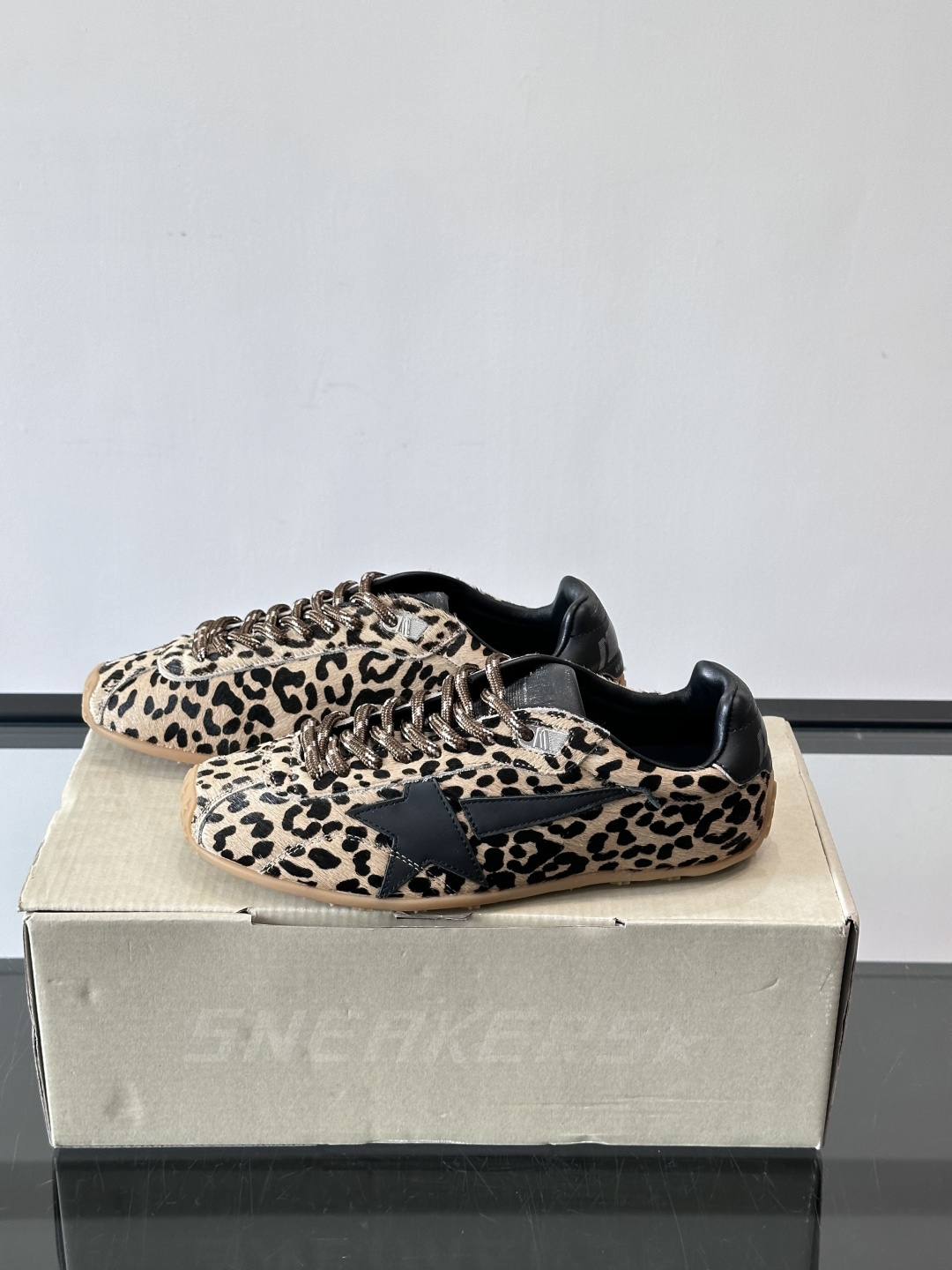 Golden Goose Marathon SPeed系列棕l小脏鞋，经典复古德训鞋灵感，绒面皮革+做旧