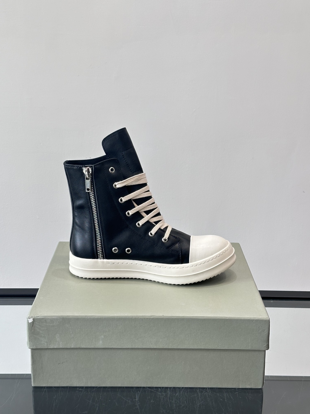 Rick Owens High-Top Sneakers: Black Leather Platform Shoes for Men & Women 7 cmp i1761417082880 2753 0 5