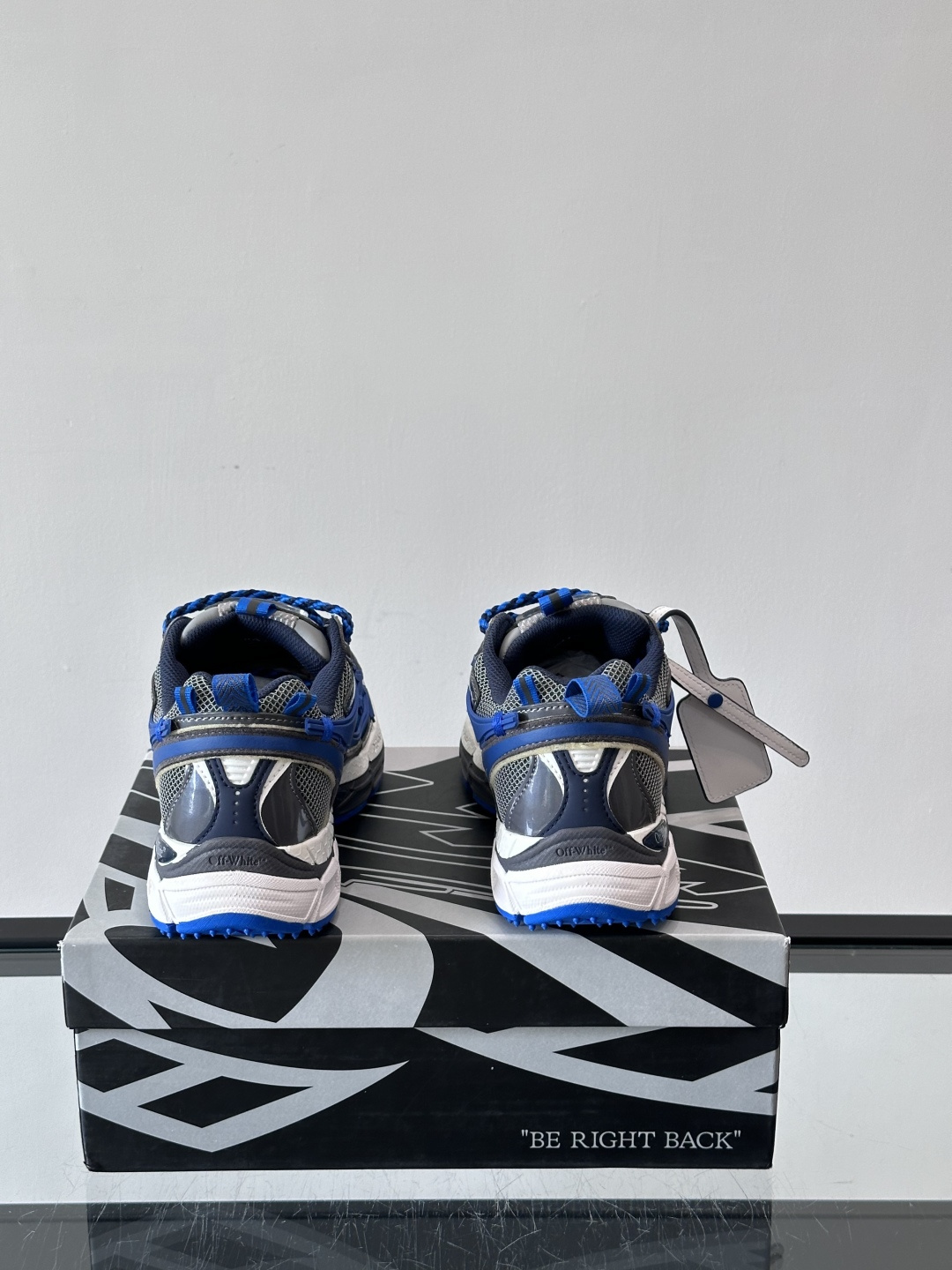 OFF-WHITE Be Right Back 情侣款👫圆头系带 箭头图案 低帮 生活休闲鞋 绿色。一款