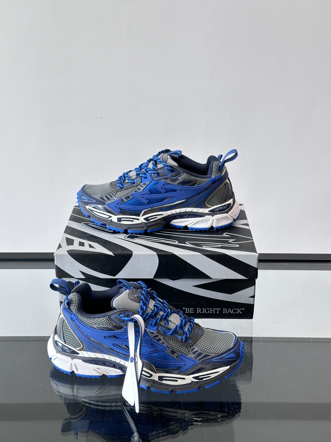 OFF-WHITE Be Right Back 情侣款👫圆头系带 箭头图案 低帮 生活休闲鞋 绿色。一款