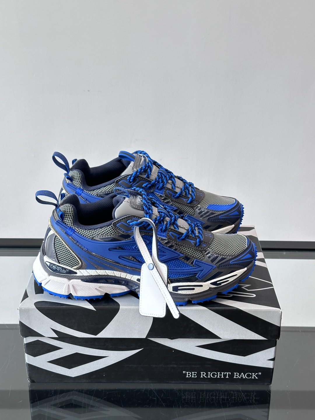 OFF-WHITE Be Right Back 情侣款👫圆头系带 箭头图案 低帮 生活休闲鞋 绿色。一款