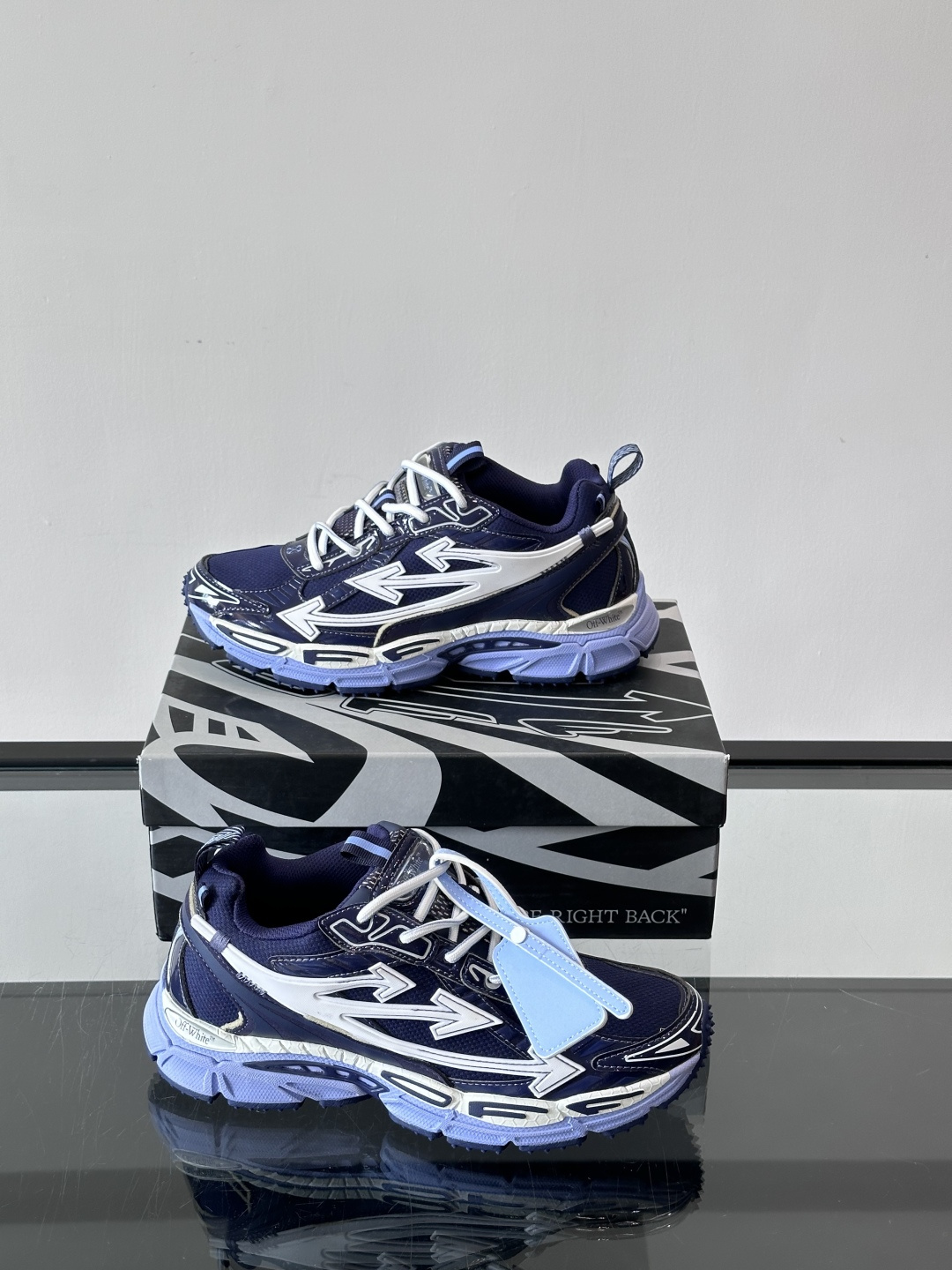 OFF-WHITE Be Right Back 情侣款👫圆头系带 箭头图案 低帮 生活休闲鞋 绿色。一款