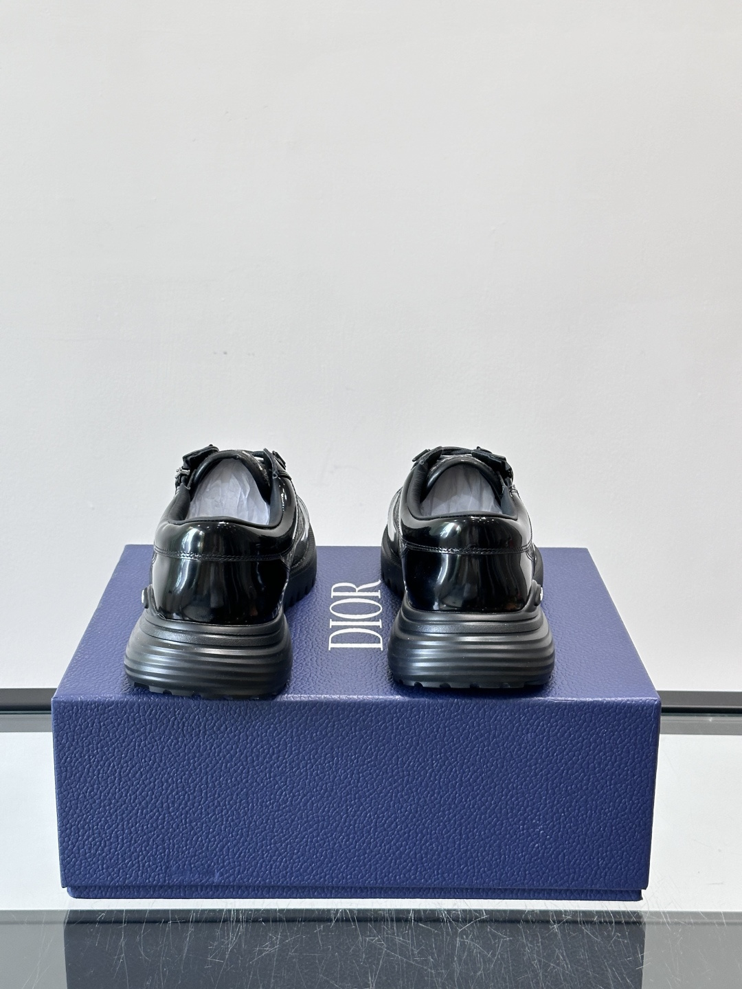 Dior Combat德比鞋迪奥Combat德比鞋，黑色小牛皮+Dior Oblique刺绣，辨识度超高