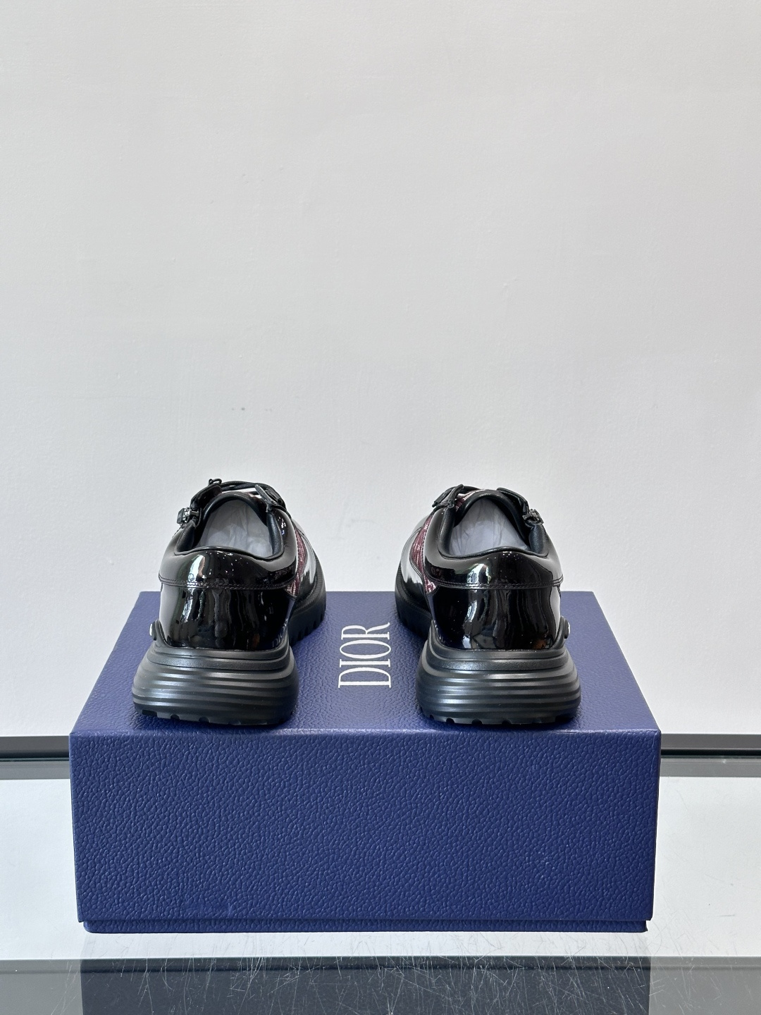 Dior Combat德比鞋迪奥Combat德比鞋，黑色小牛皮+Dior Oblique刺绣，辨识度超高