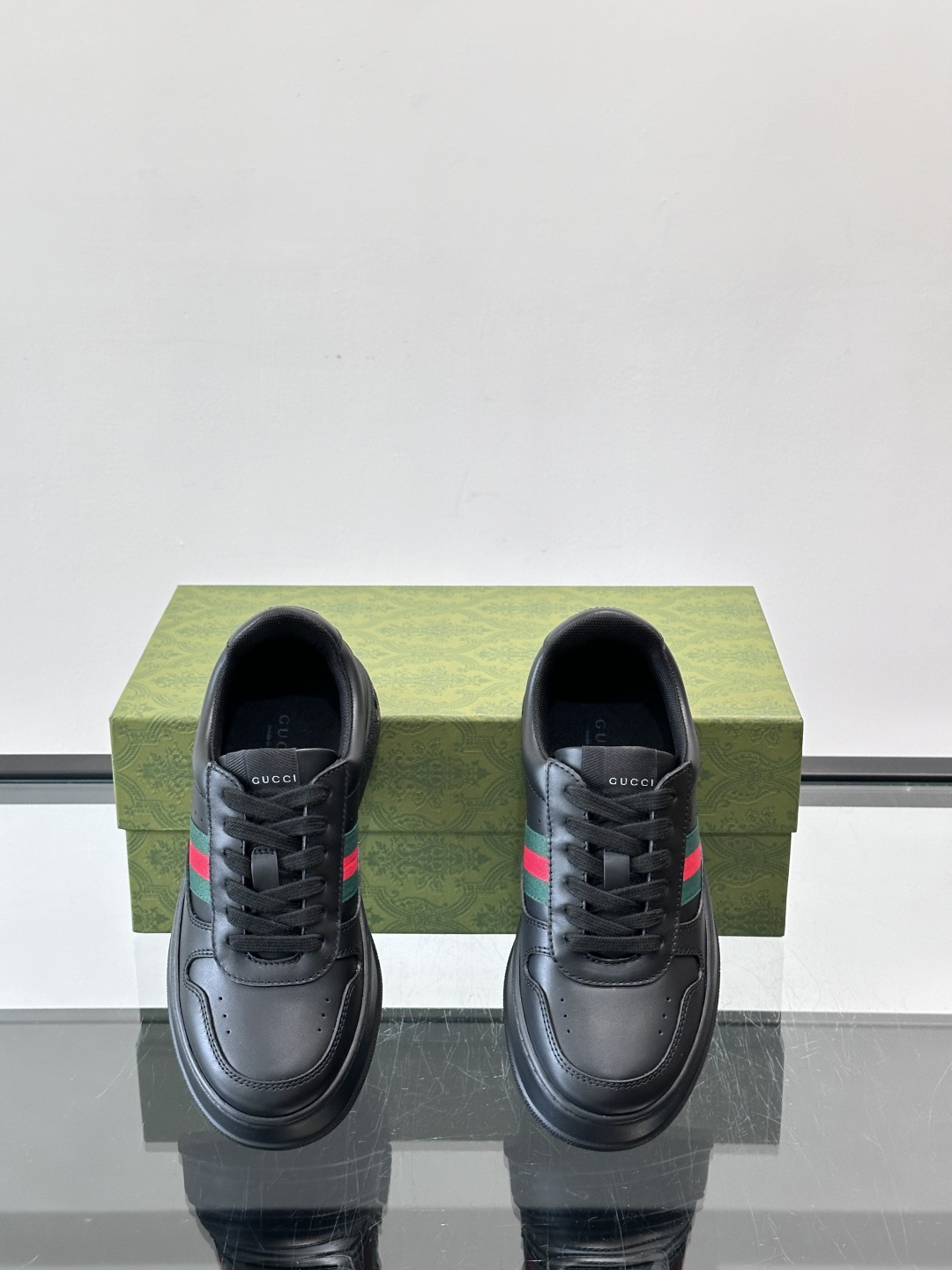 ◾️▫️Gucci情侣款👫厚底饼干鞋运动鞋，这款的舒适度真的很绝，超级轻便舒适百搭，👍必备单品，这款单品