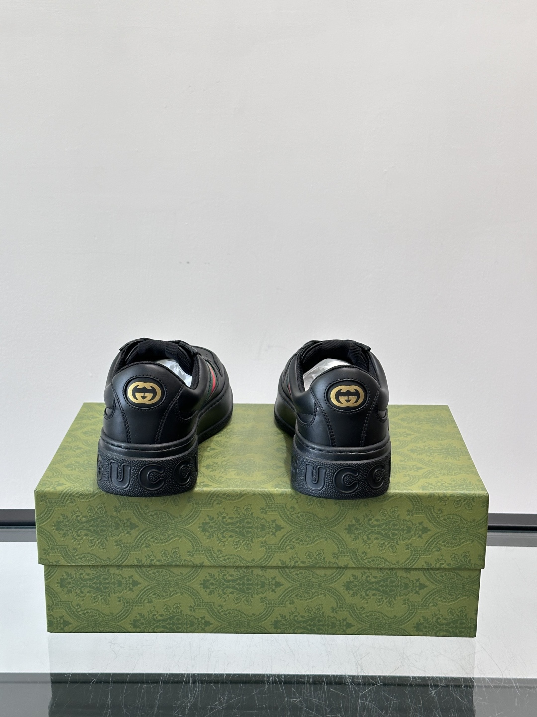 ◾️▫️Gucci情侣款👫厚底饼干鞋运动鞋，这款的舒适度真的很绝，超级轻便舒适百搭，👍必备单品，这款单品
