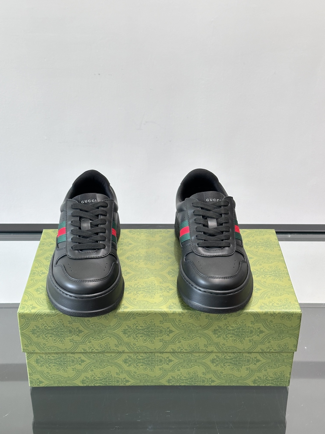 ◾️▫️Gucci情侣款👫厚底饼干鞋运动鞋，这款的舒适度真的很绝，超级轻便舒适百搭，👍必备单品，这款单品