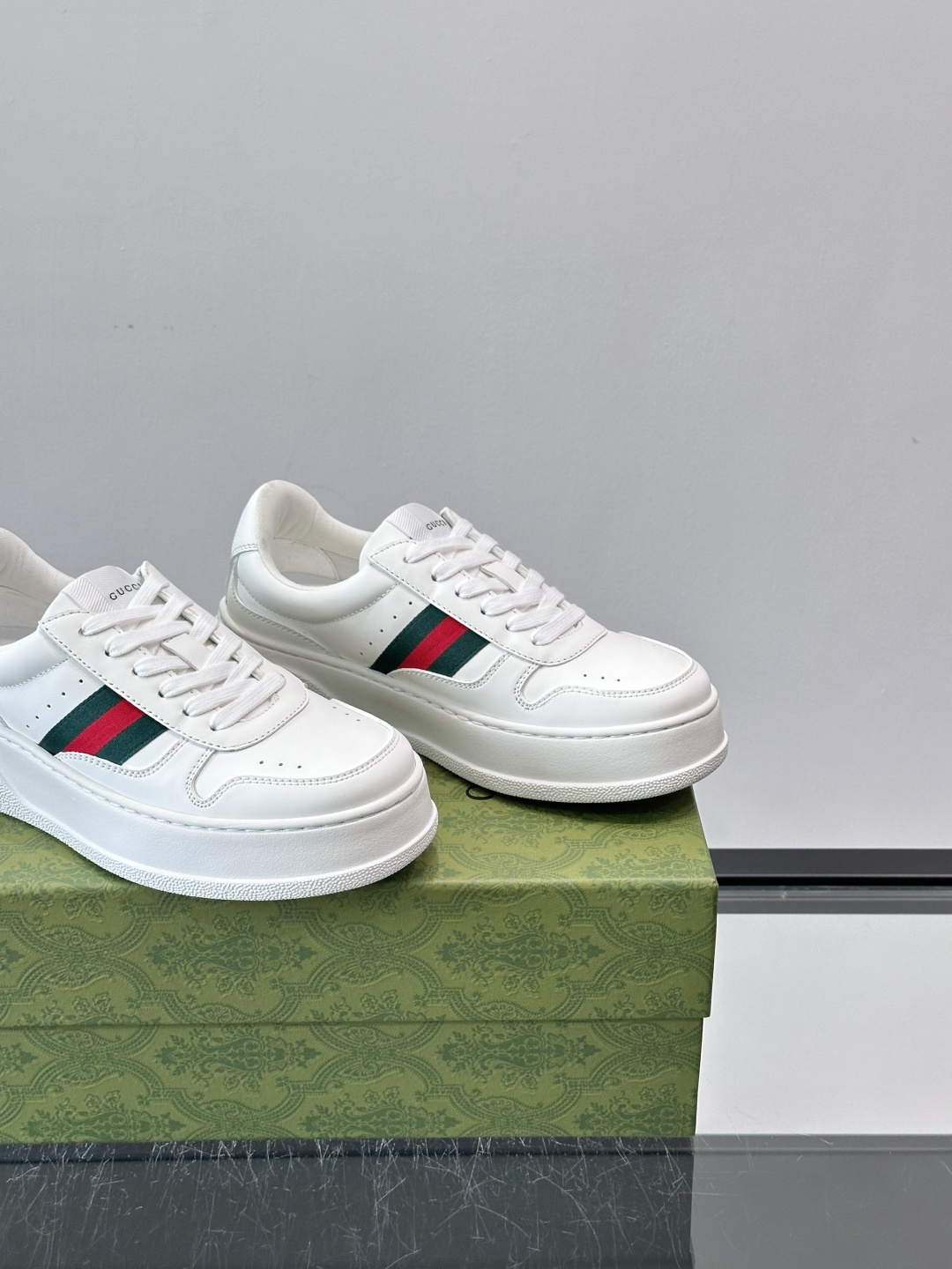◾️▫️Gucci情侣款👫厚底饼干鞋运动鞋，这款的舒适度真的很绝，超级轻便舒适百搭，👍必备单品，这款单品
