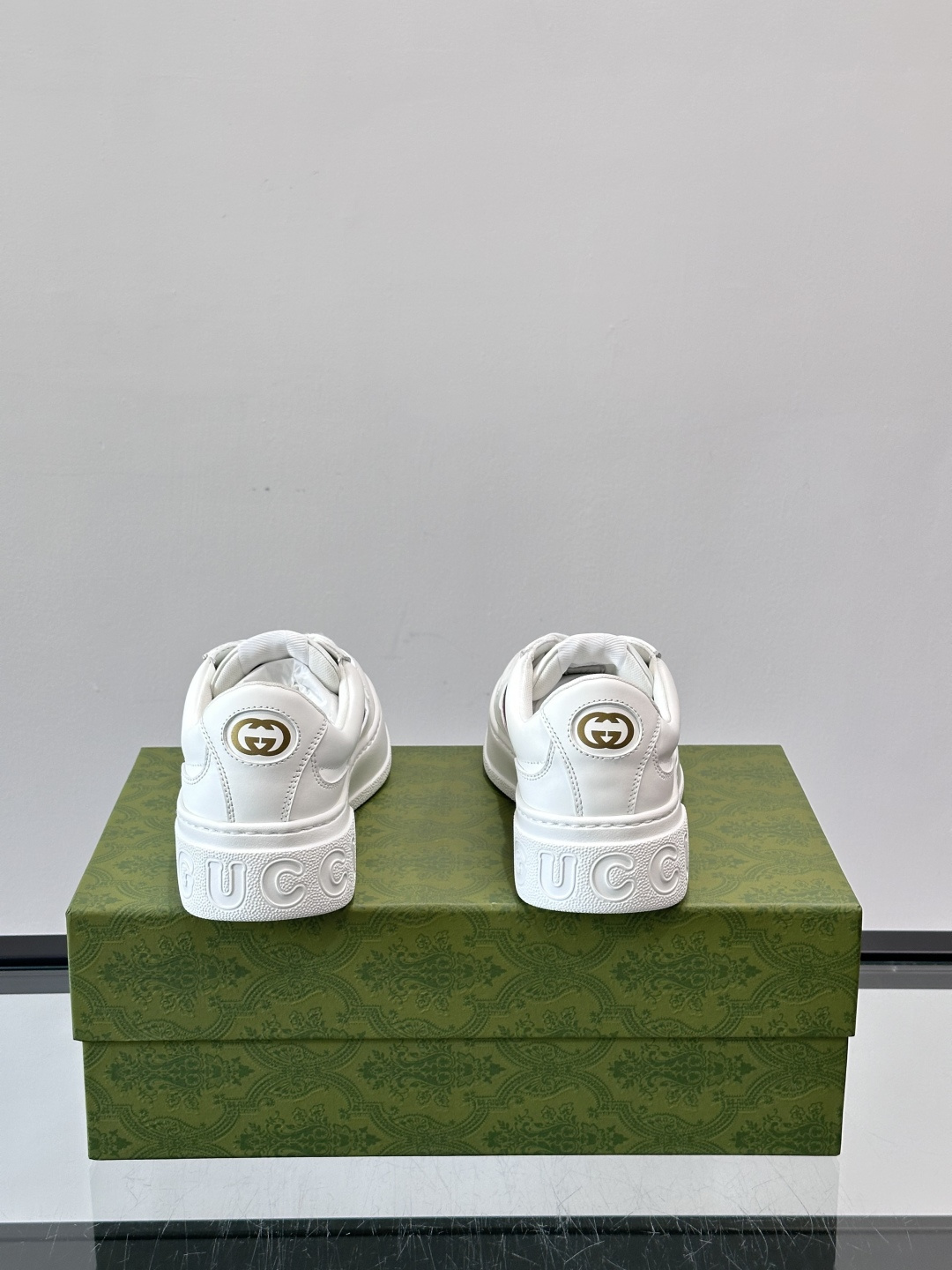 ◾️▫️Gucci情侣款👫厚底饼干鞋运动鞋，这款的舒适度真的很绝，超级轻便舒适百搭，👍必备单品，这款单品