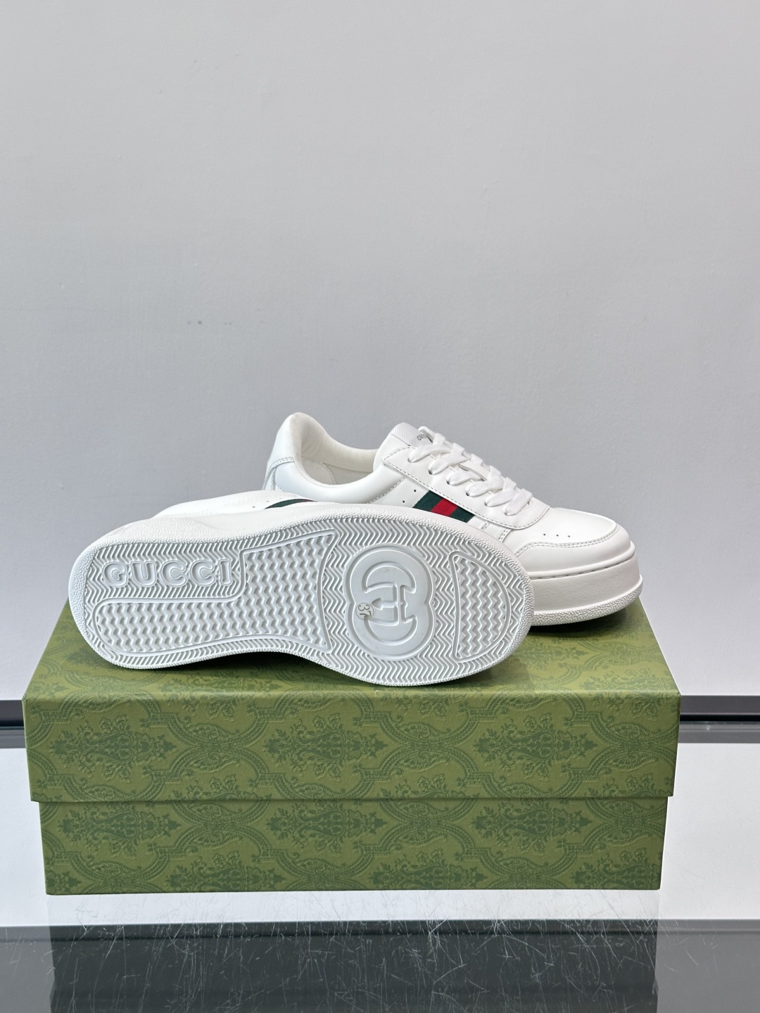 ◾️▫️Gucci情侣款👫厚底饼干鞋运动鞋，这款的舒适度真的很绝，超级轻便舒适百搭，👍必备单品，这款单品