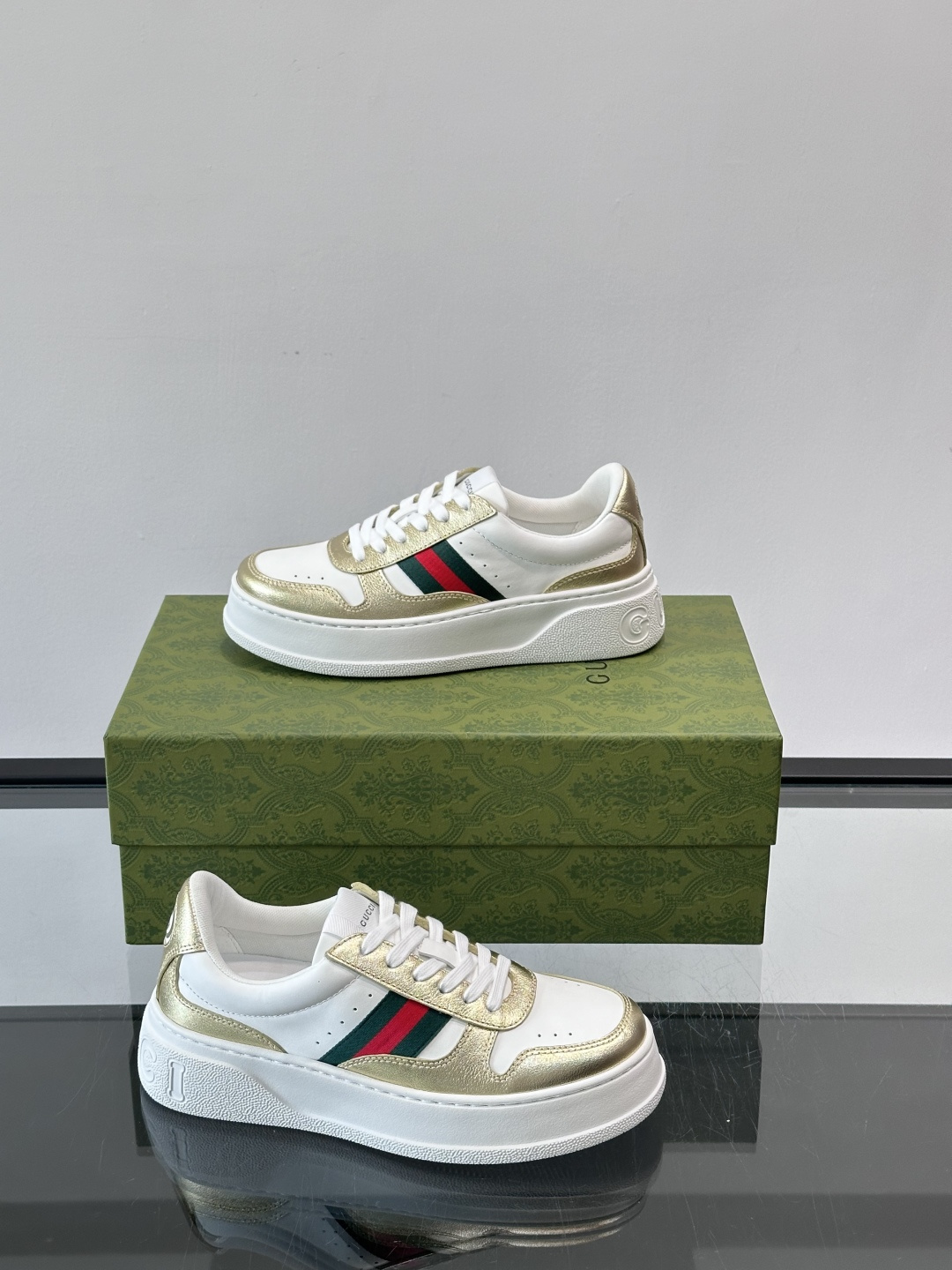 ◾️▫️Gucci情侣款👫厚底饼干鞋运动鞋，这款的舒适度真的很绝，超级轻便舒适百搭，👍必备单品，这款单品