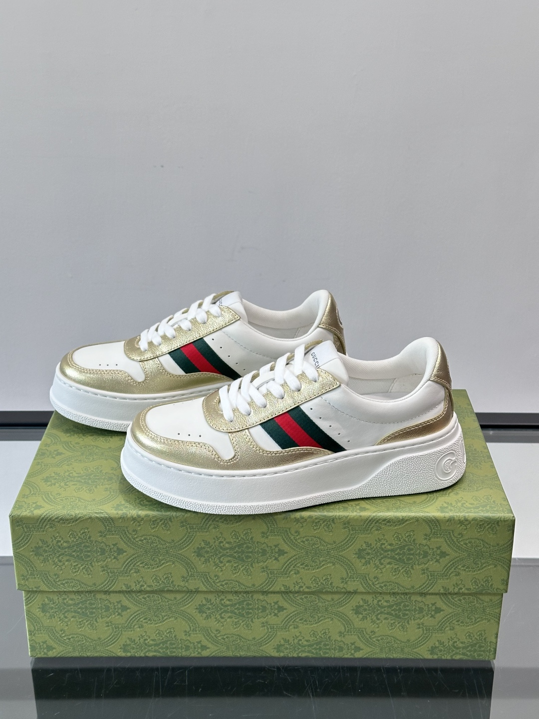 ◾️▫️Gucci情侣款👫厚底饼干鞋运动鞋，这款的舒适度真的很绝，超级轻便舒适百搭，👍必备单品，这款单品