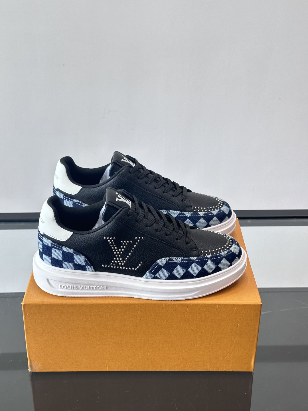 Louis Vuitton Men’s Blue & White Leather Sneakers – Stylish & Comfortable