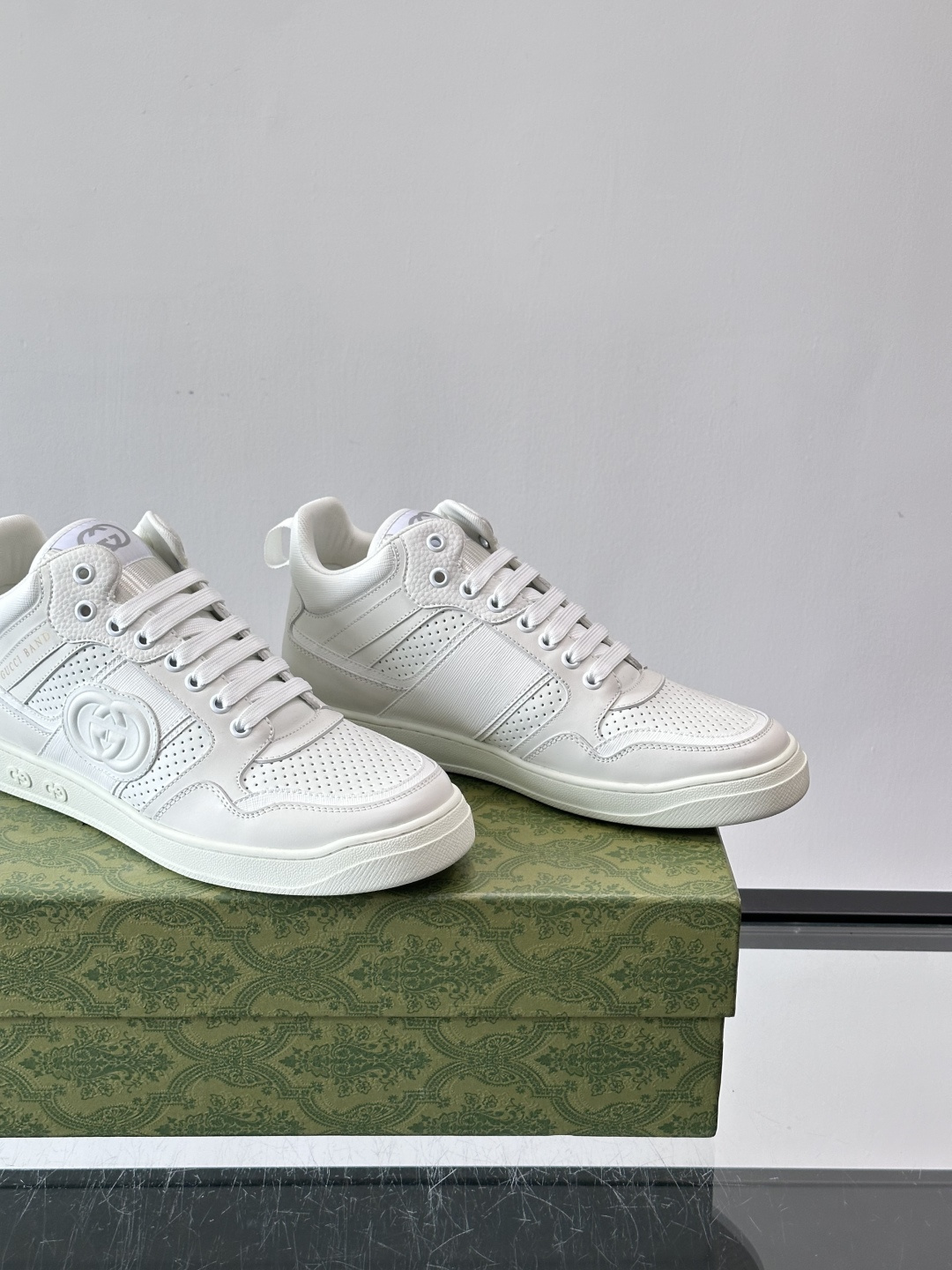 Gucci GG高帮厚底饼干鞋，经典GG老花+头层牛皮，鞋面防泼水，日常雨天都能穿！约4cm隐形厚底，乳