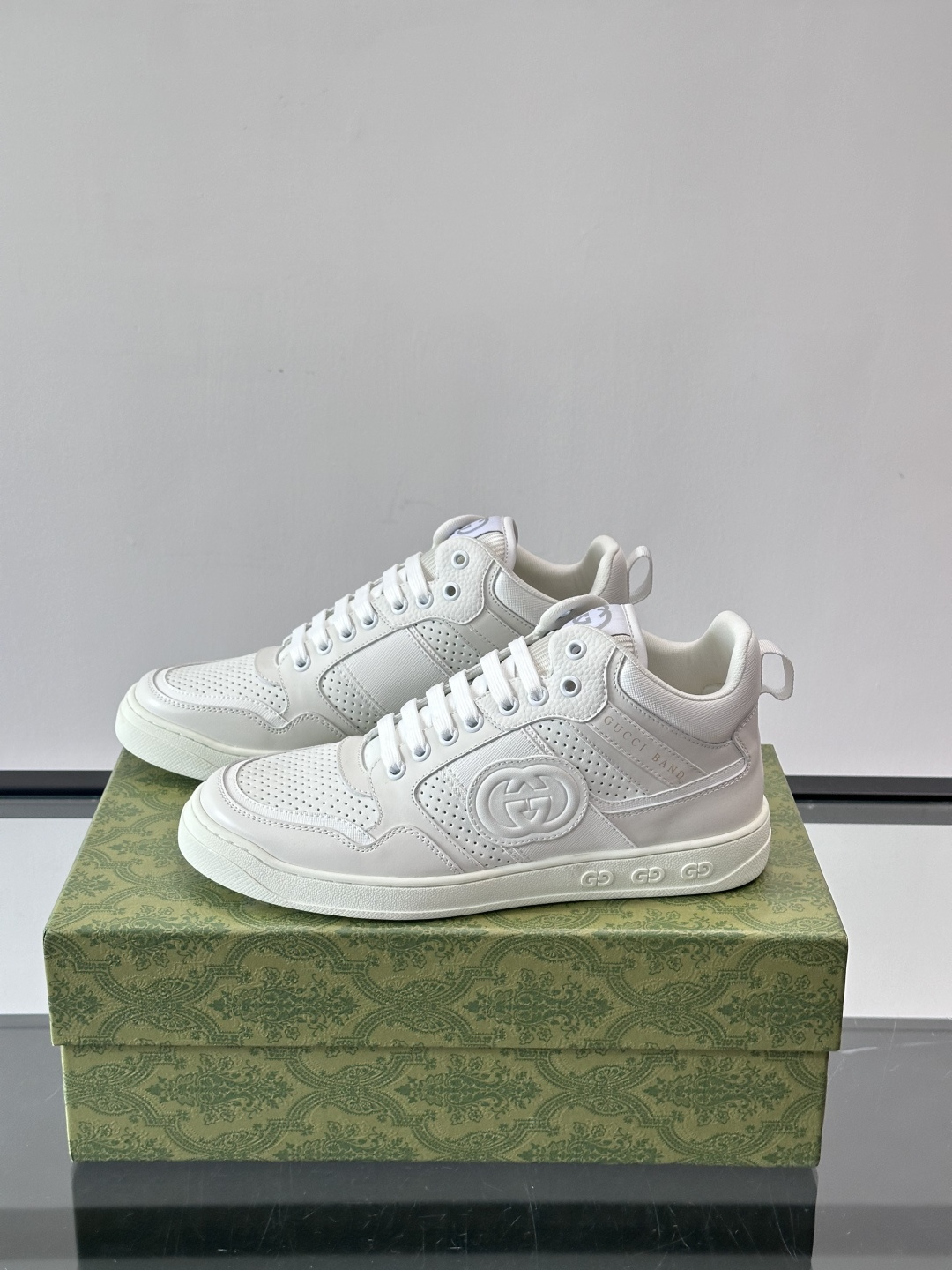 Gucci GG高帮厚底饼干鞋，经典GG老花+头层牛皮，鞋面防泼水，日常雨天都能穿！约4cm隐形厚底，乳