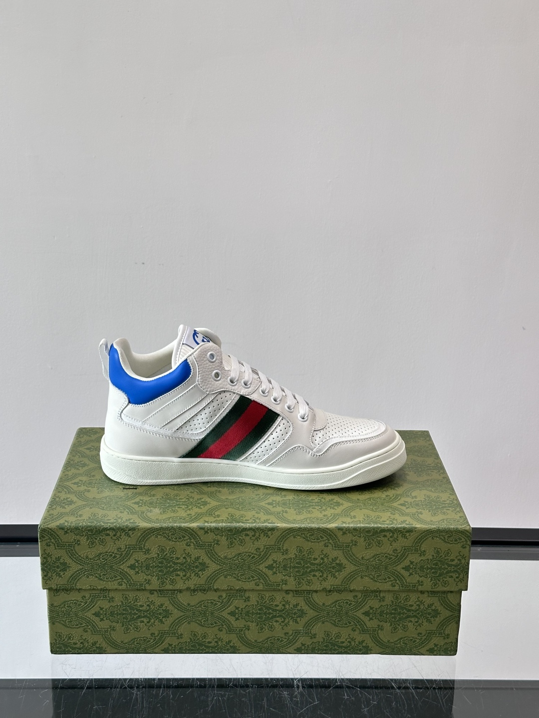 Gucci GG高帮厚底饼干鞋，经典GG老花+头层牛皮，鞋面防泼水，日常雨天都能穿！约4cm隐形厚底，乳