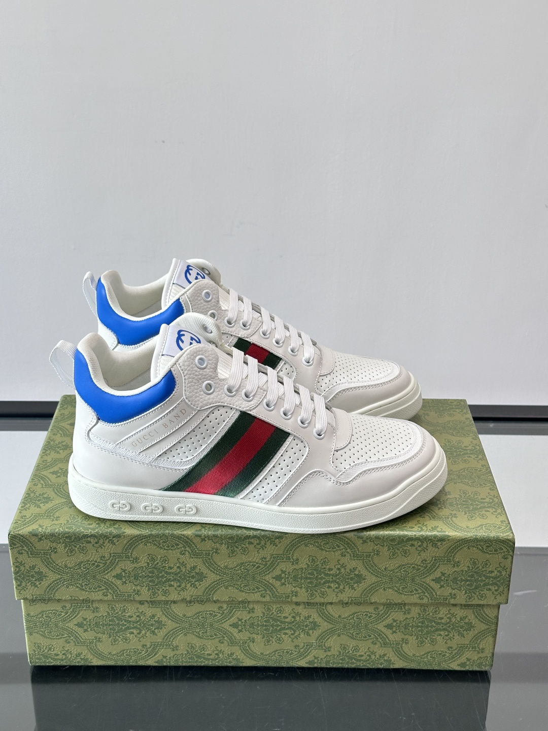 Gucci GG高帮厚底饼干鞋，经典GG老花+头层牛皮，鞋面防泼水，日常雨天都能穿！约4cm隐形厚底，乳