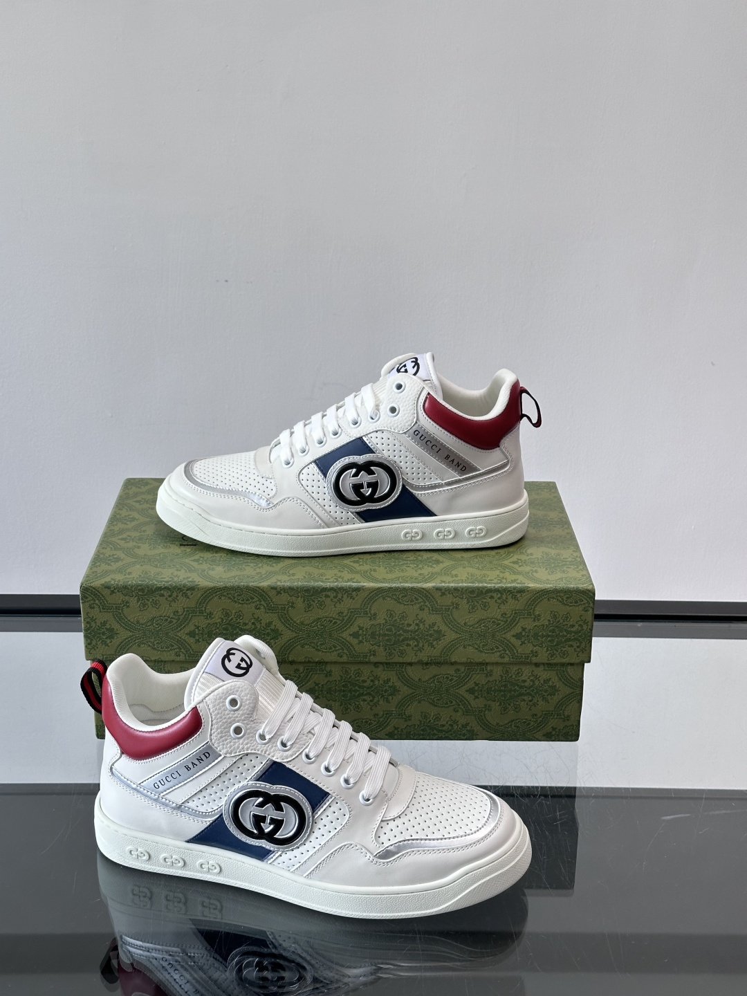 Gucci GG高帮厚底饼干鞋，经典GG老花+头层牛皮，鞋面防泼水，日常雨天都能穿！约4cm隐形厚底，乳