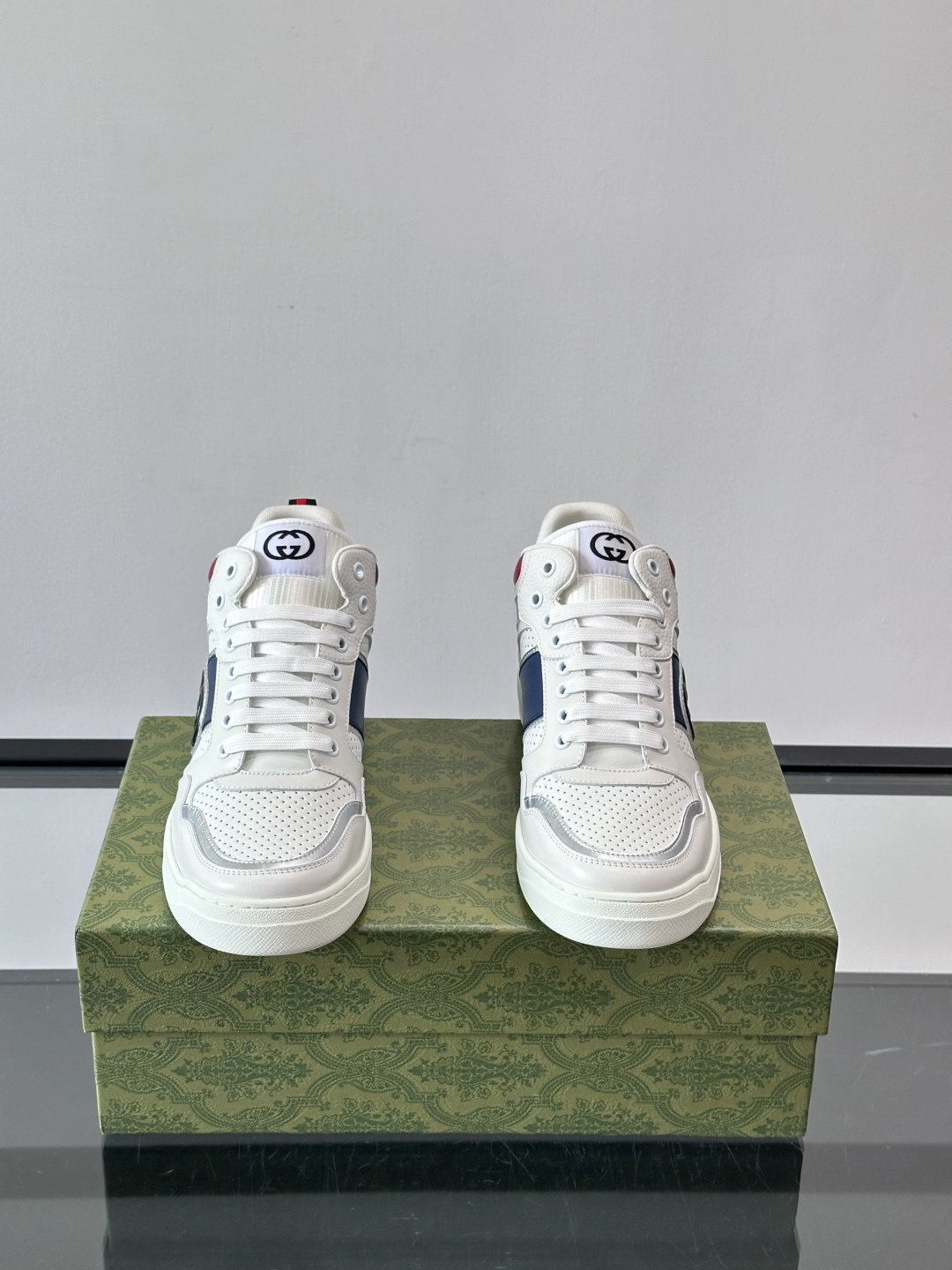 Gucci GG高帮厚底饼干鞋，经典GG老花+头层牛皮，鞋面防泼水，日常雨天都能穿！约4cm隐形厚底，乳