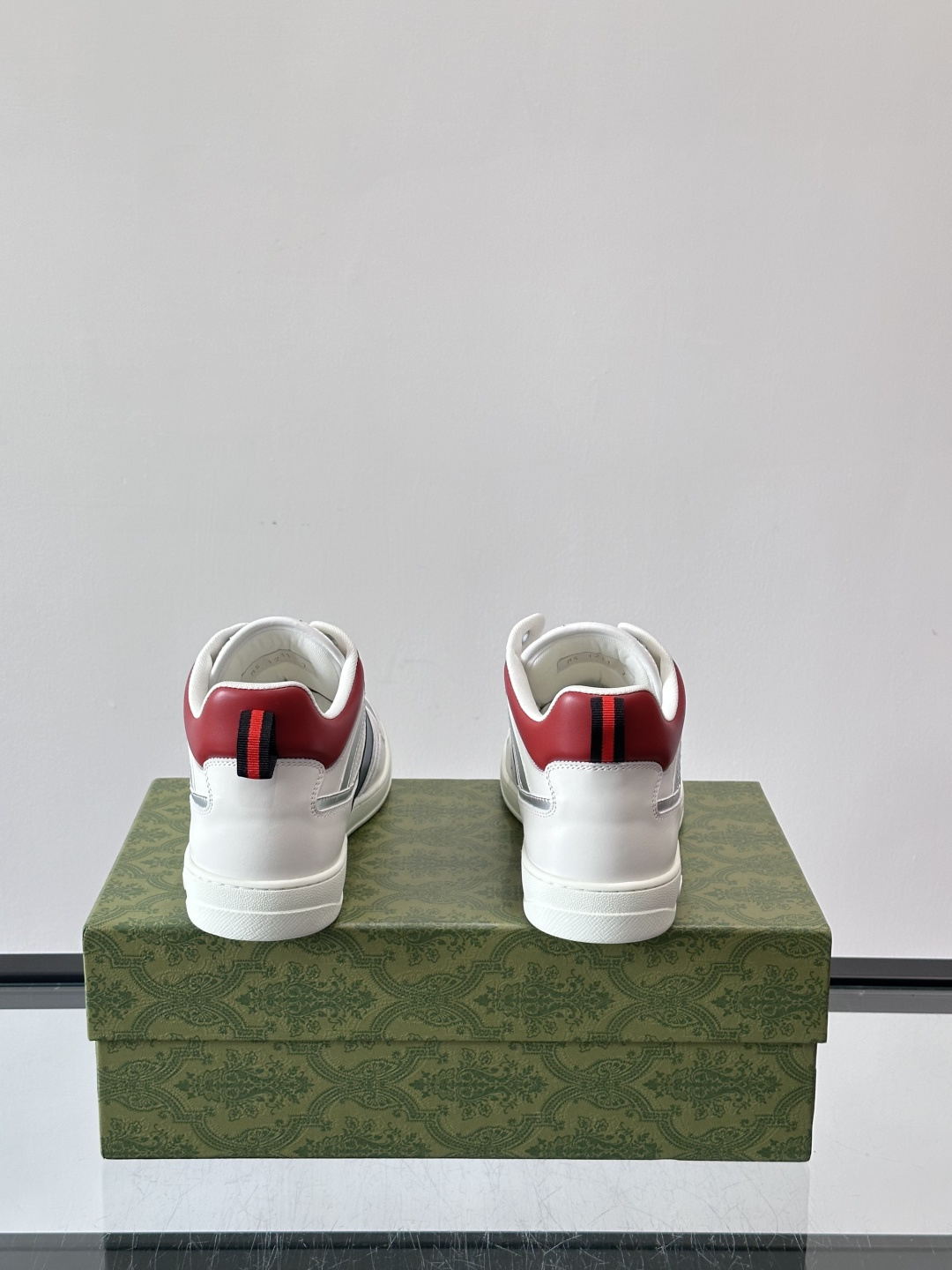 Gucci GG高帮厚底饼干鞋，经典GG老花+头层牛皮，鞋面防泼水，日常雨天都能穿！约4cm隐形厚底，乳