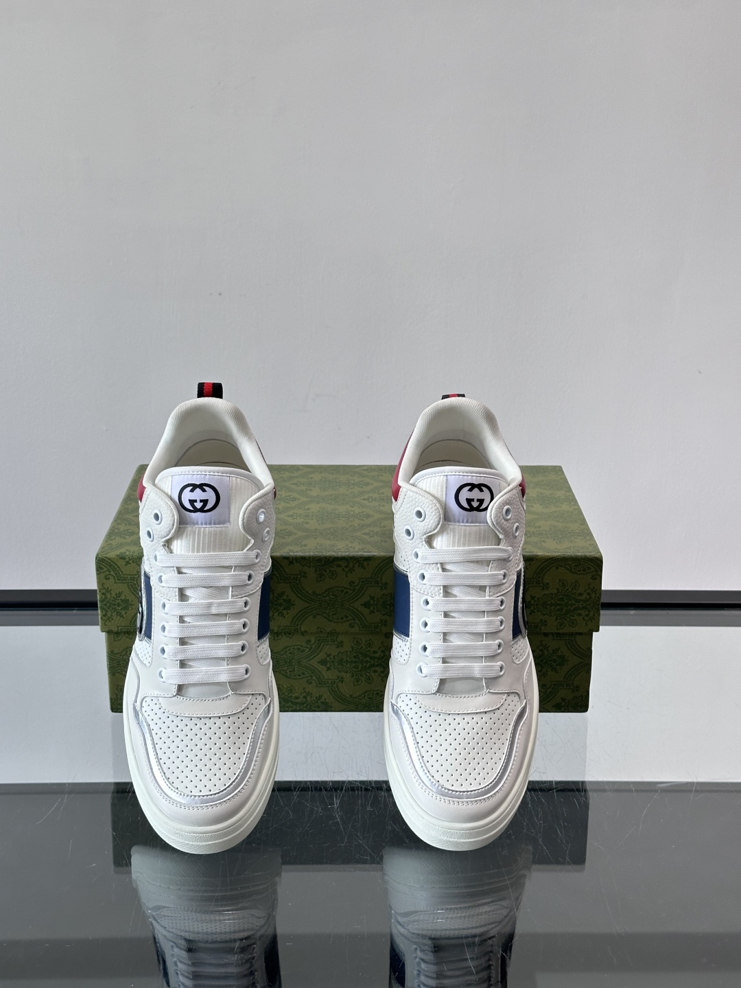 Gucci GG高帮厚底饼干鞋，经典GG老花+头层牛皮，鞋面防泼水，日常雨天都能穿！约4cm隐形厚底，乳