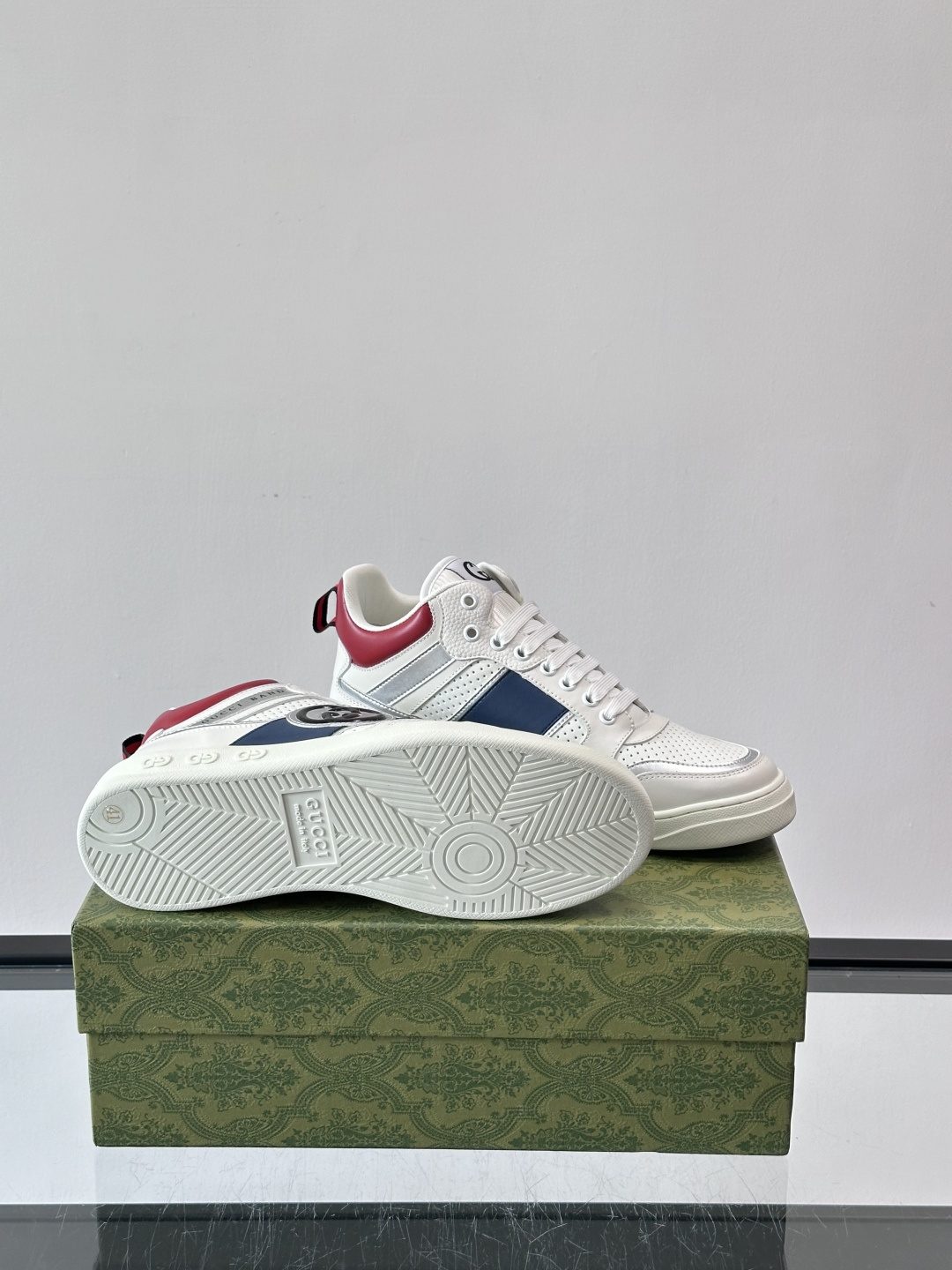 Gucci GG高帮厚底饼干鞋，经典GG老花+头层牛皮，鞋面防泼水，日常雨天都能穿！约4cm隐形厚底，乳