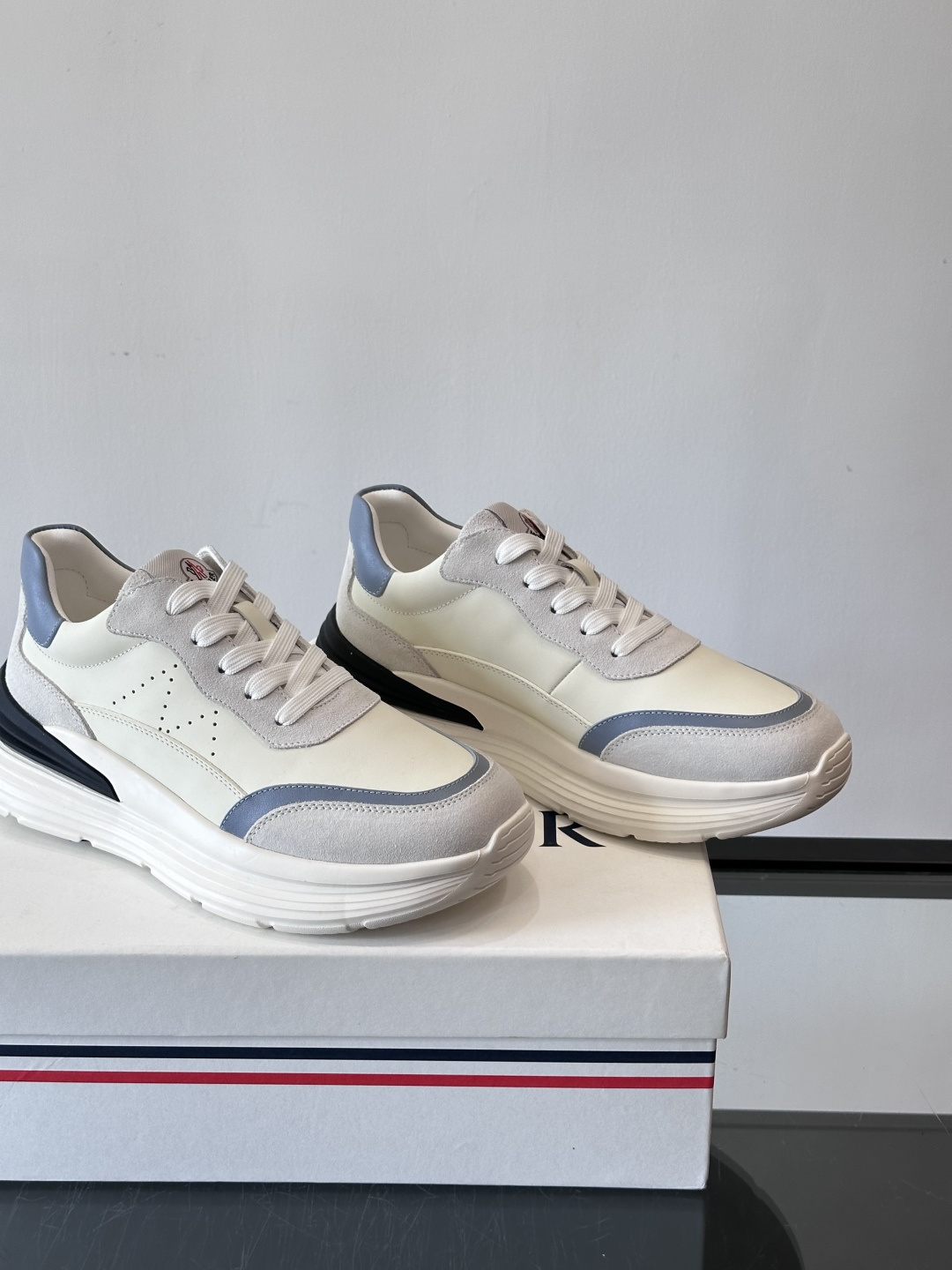 Moncler Casual Thick-Soled Sneakers: Stylish, Breathable, and Comfortable 8 cmp i1762918595039 6246 0 6