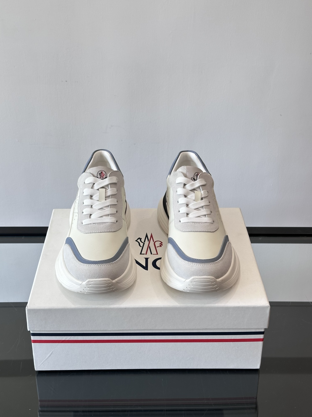 Moncler Casual Thick-Soled Sneakers: Stylish, Breathable, and Comfortable 3 cmp i1762918613586 9113 0 1