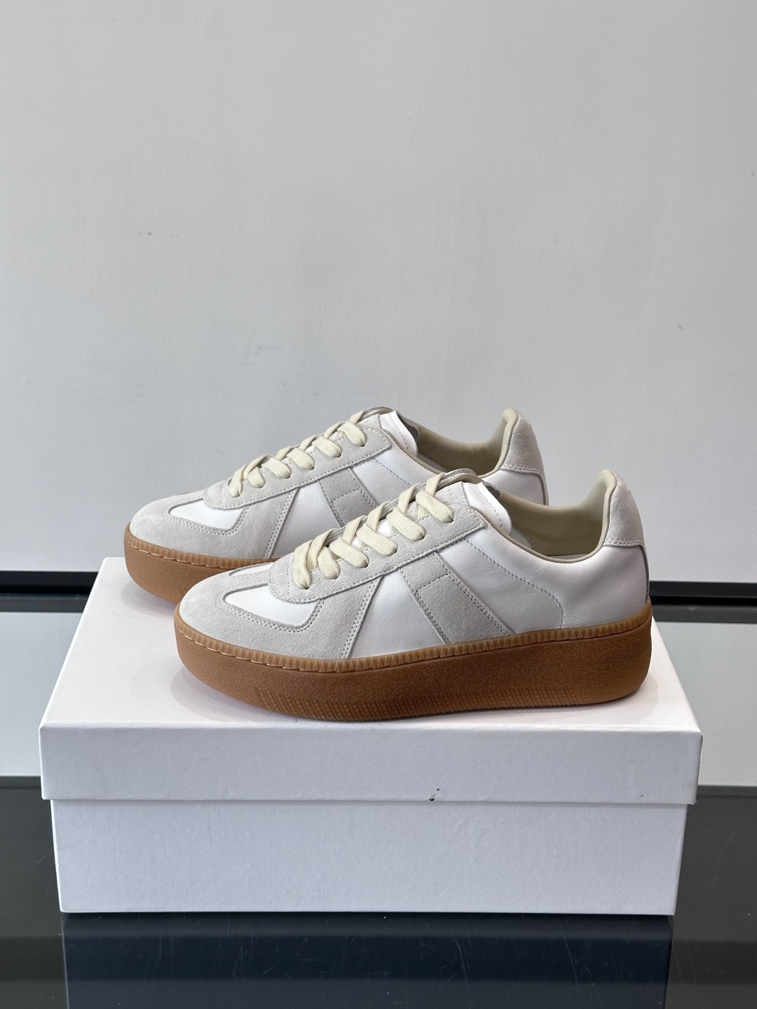 Maison Margiela MM6厚底德训鞋，经典T形真皮拼接，头层牛皮+高丝光牛皮，柔软细腻又透气