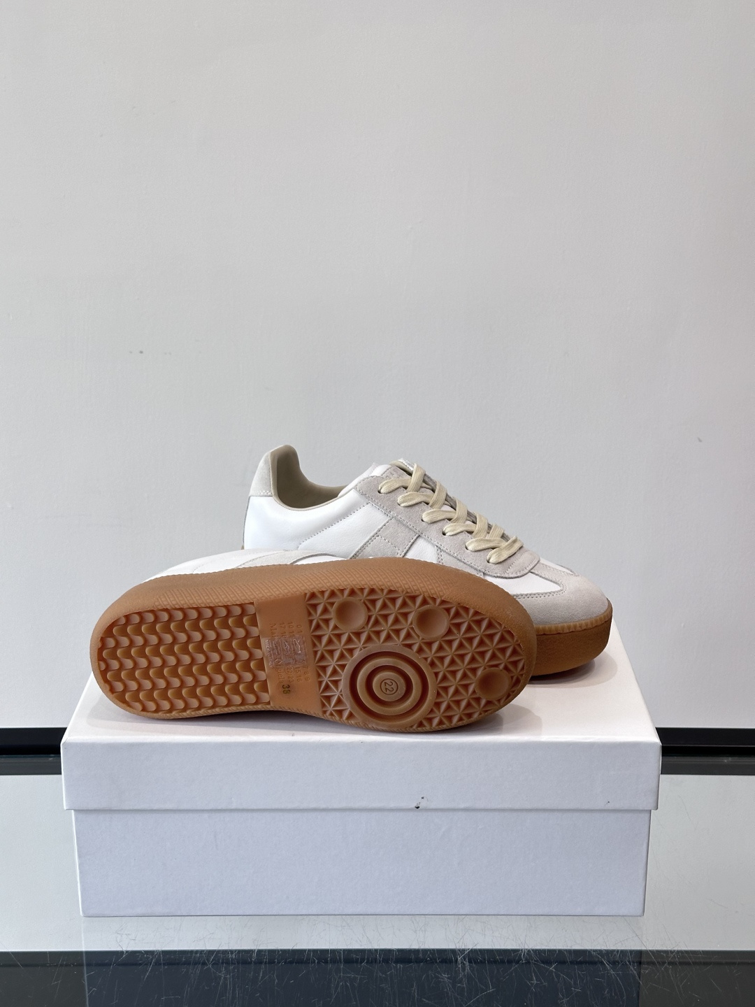 Maison Margiela MM6厚底德训鞋，经典T形真皮拼接，头层牛皮+高丝光牛皮，柔软细腻又透气