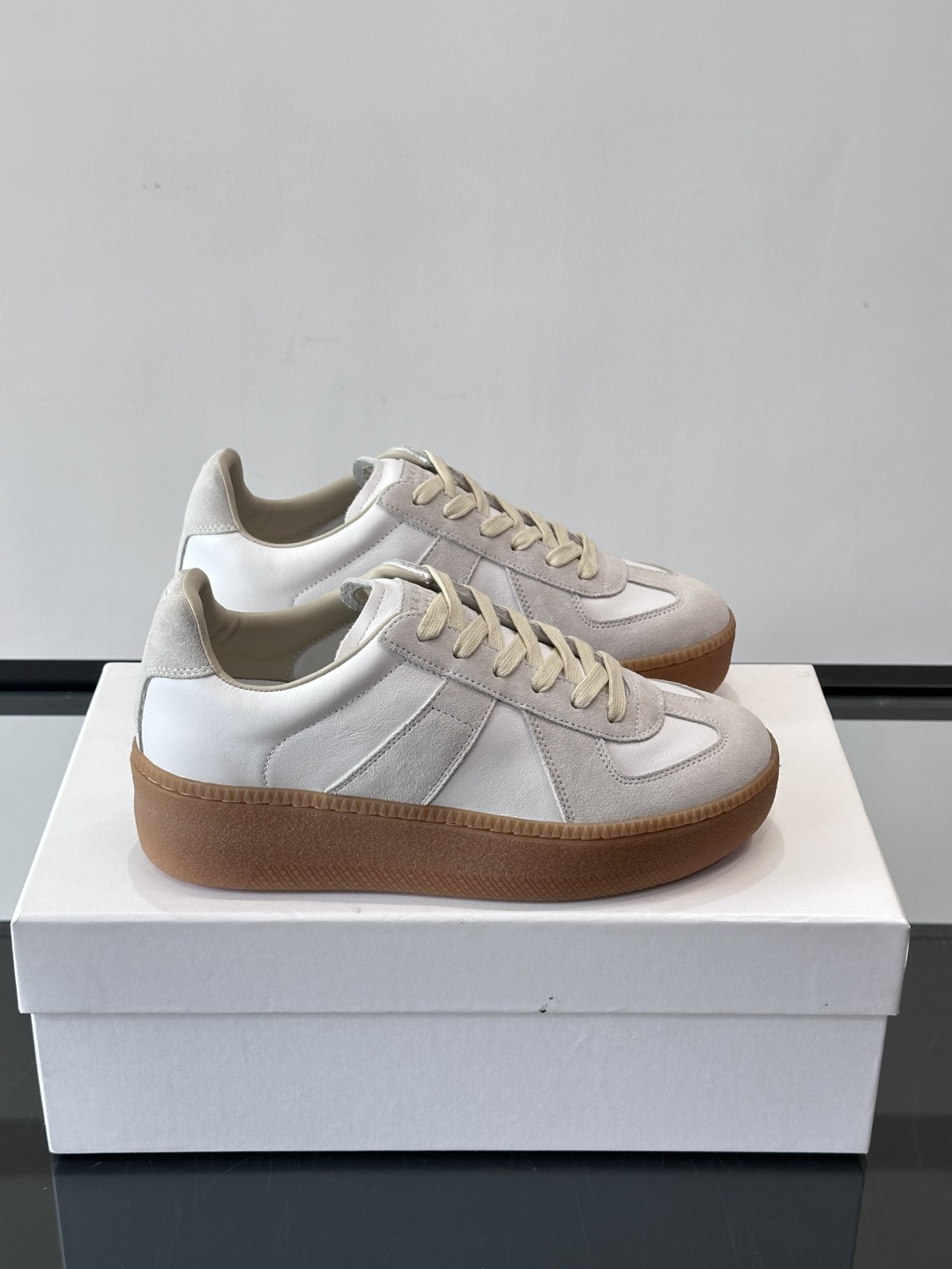 Maison Margiela MM6厚底德训鞋，经典T形真皮拼接，头层牛皮+高丝光牛皮，柔软细腻又透气