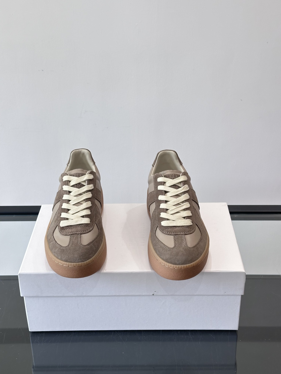 Maison Margiela MM6厚底德训鞋，经典T形真皮拼接，头层牛皮+高丝光牛皮，柔软细腻又透气