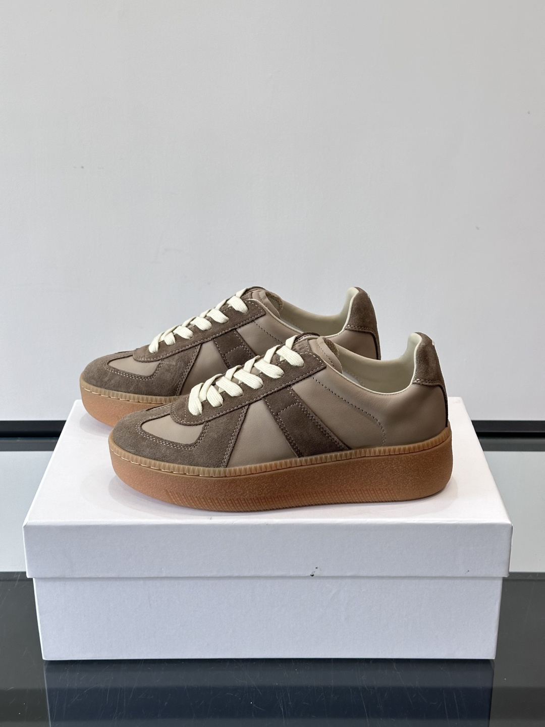 Maison Margiela MM6厚底德训鞋，经典T形真皮拼接，头层牛皮+高丝光牛皮，柔软细腻又透气