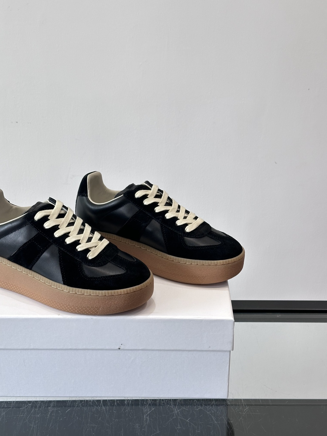 Maison Margiela MM6厚底德训鞋，经典T形真皮拼接，头层牛皮+高丝光牛皮，柔软细腻又透气