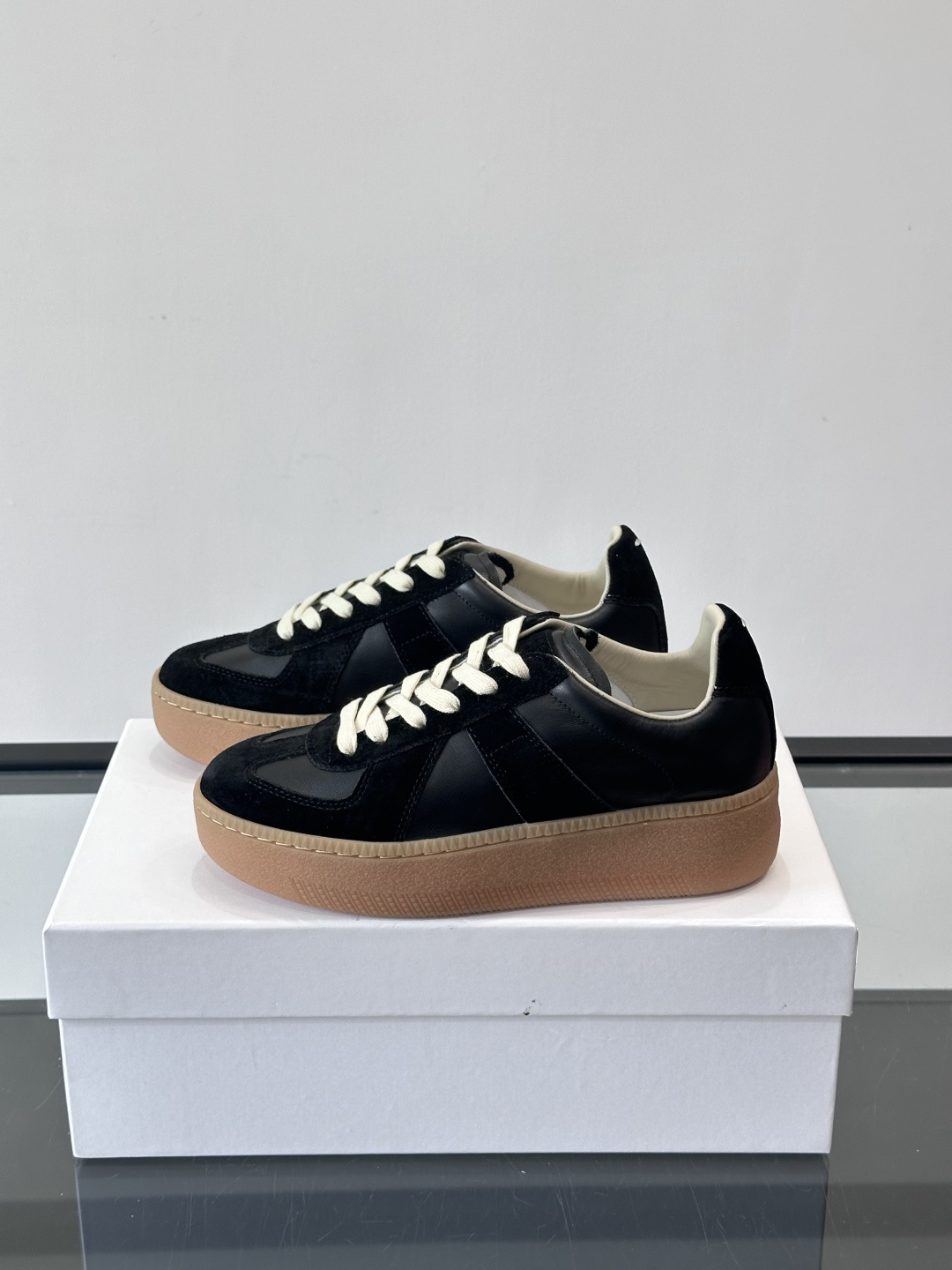 Maison Margiela MM6厚底德训鞋，经典T形真皮拼接，头层牛皮+高丝光牛皮，柔软细腻又透气